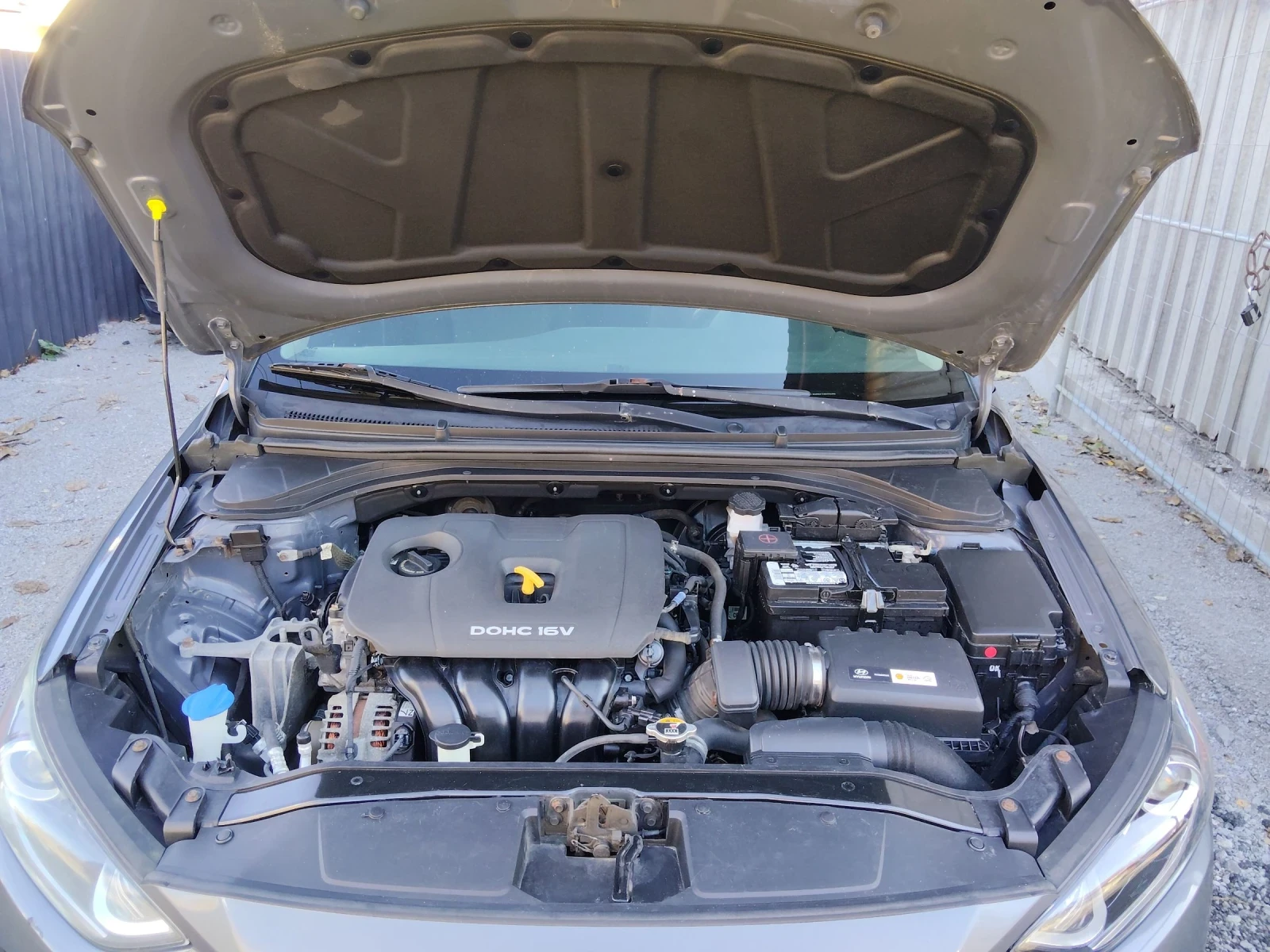 Hyundai Elantra 2.0  150к.с | Mobile.bg — изображение 12