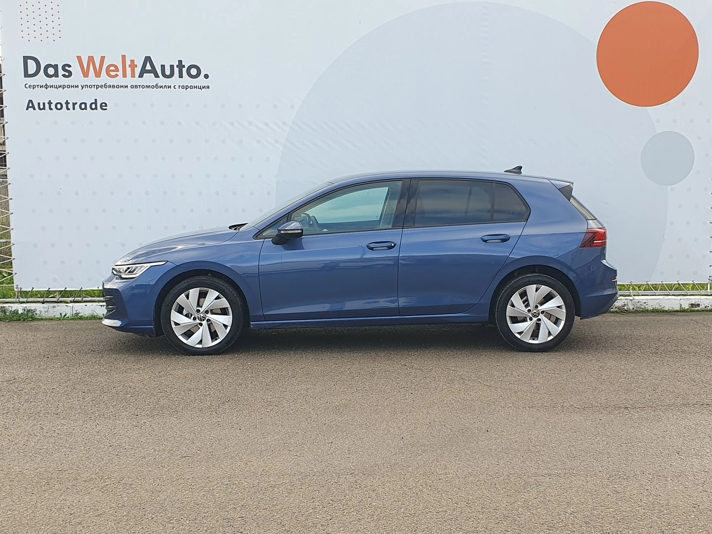 VW Golf 8 Life 2.0 TDI SCR | Mobile.bg   2