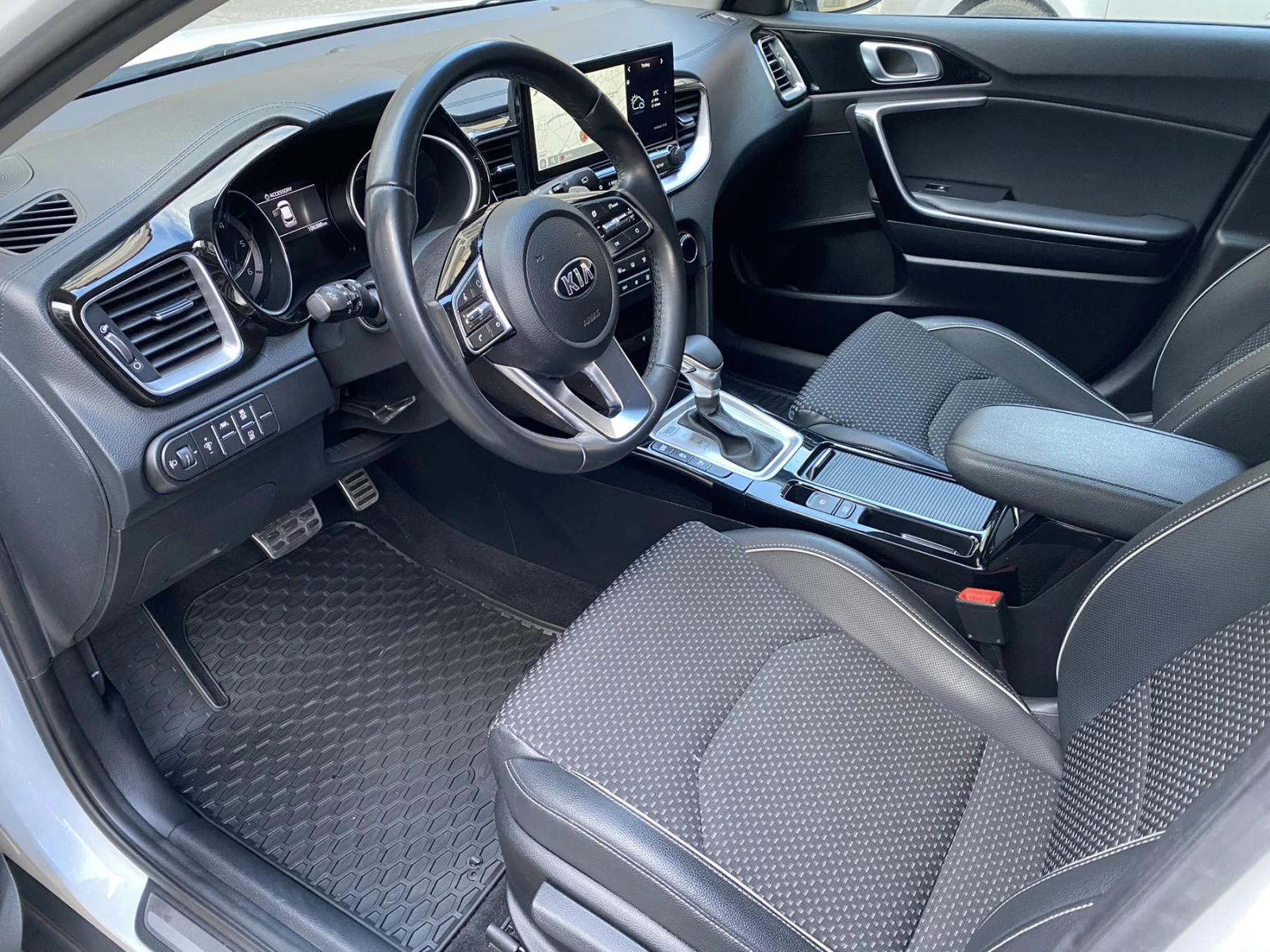 Kia XCeed 1.6 CRDI/ MHEV / Design / DCT7 - изображение 10