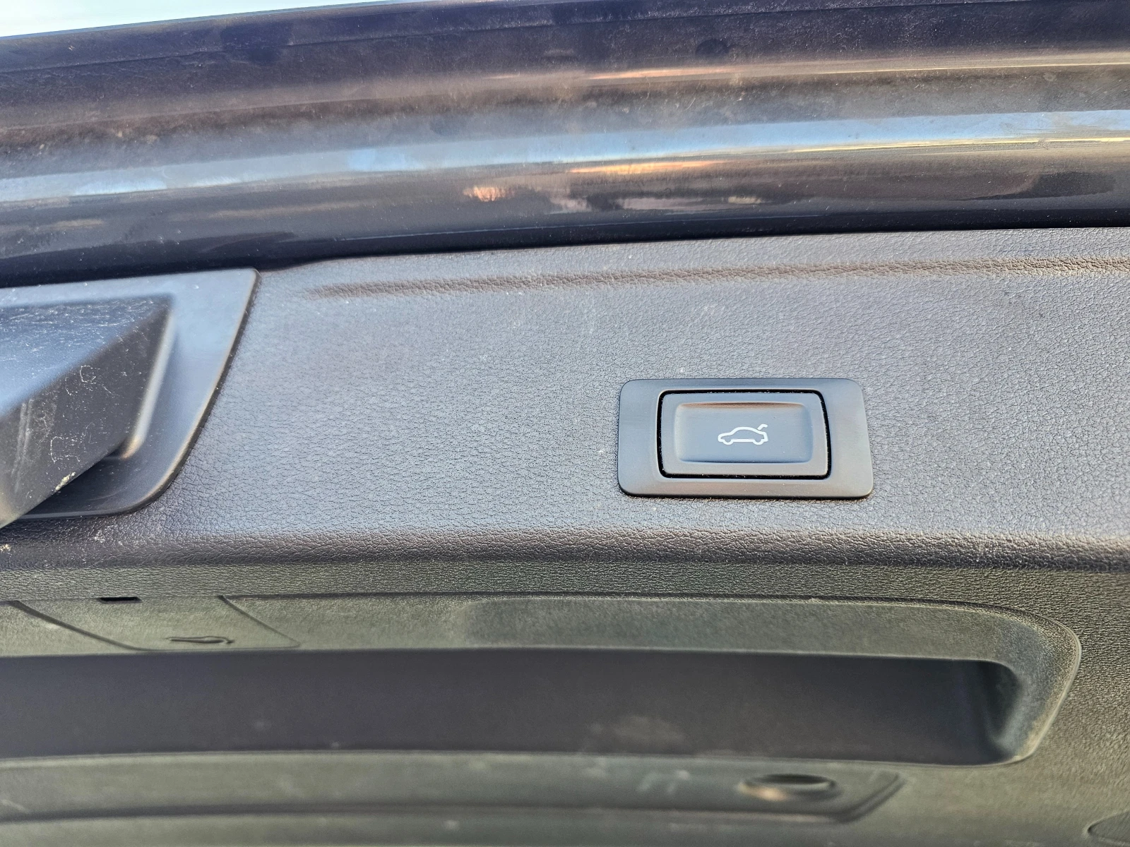 Audi A4 40 TDI S-Line 204к.с. Панорама - изображение 9