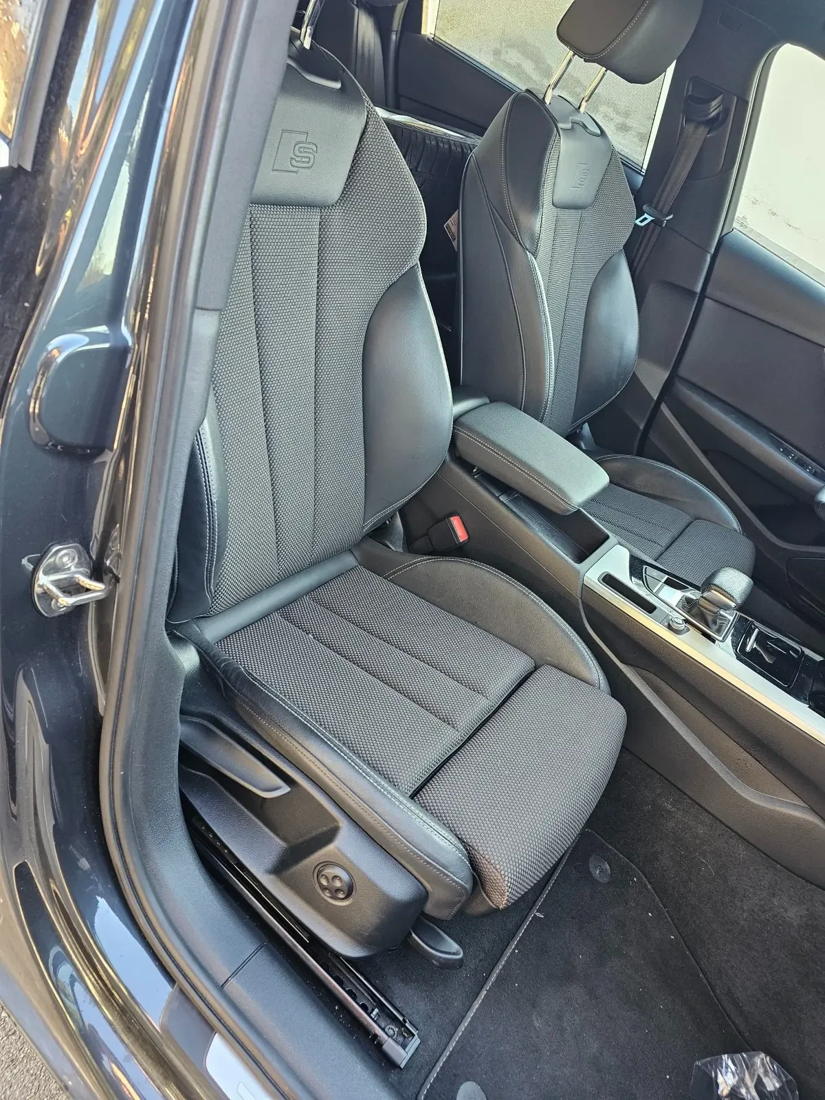 Audi A4 40 TDI S-Line 204к.с. Панорама - изображение 8