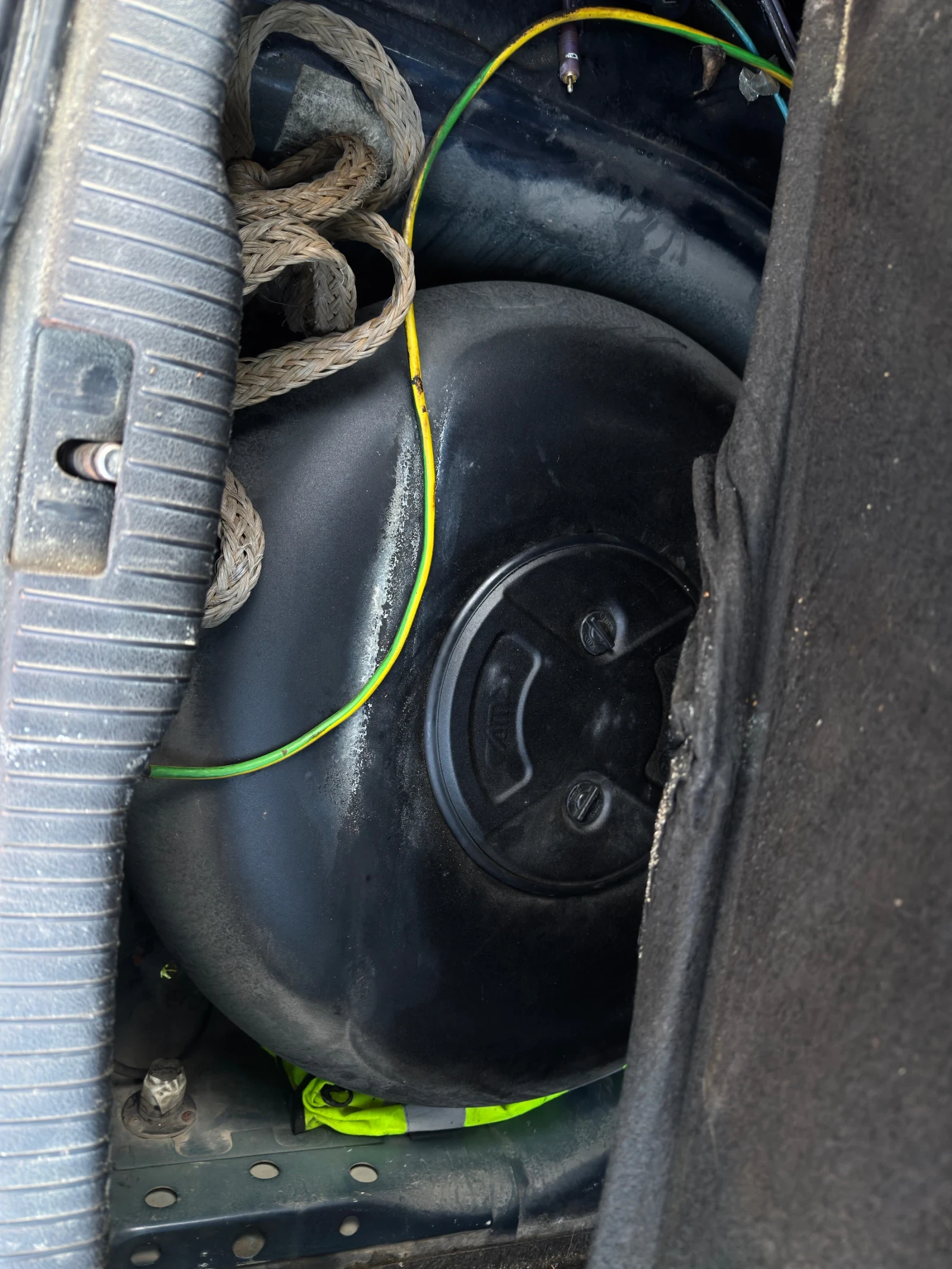 VW Golf, снимка 11 - Автомобили и джипове - 53800765