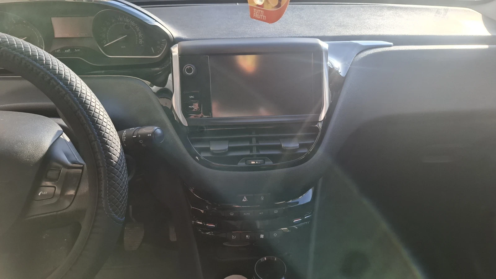 Peugeot 208, снимка 2 - Автомобили и джипове - 53848328