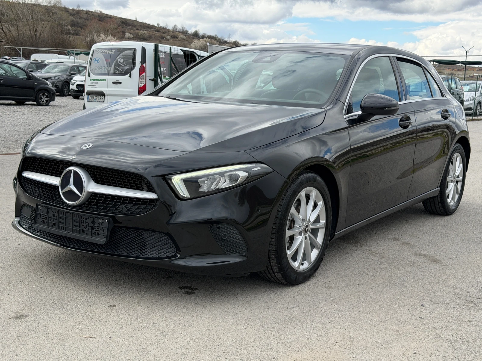 Mercedes-Benz A 180, снимка 3 - Автомобили и джипове - 54137336