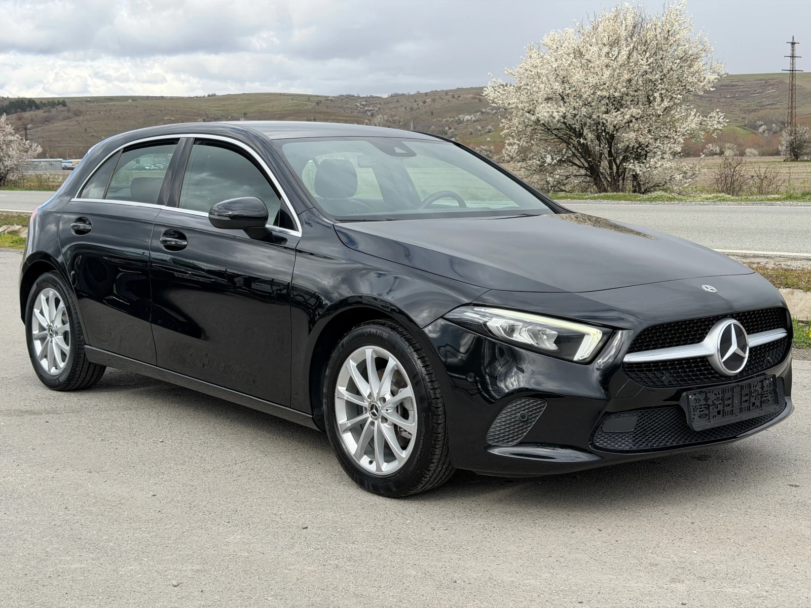 Mercedes-Benz A 180, снимка 2 - Автомобили и джипове - 54137336