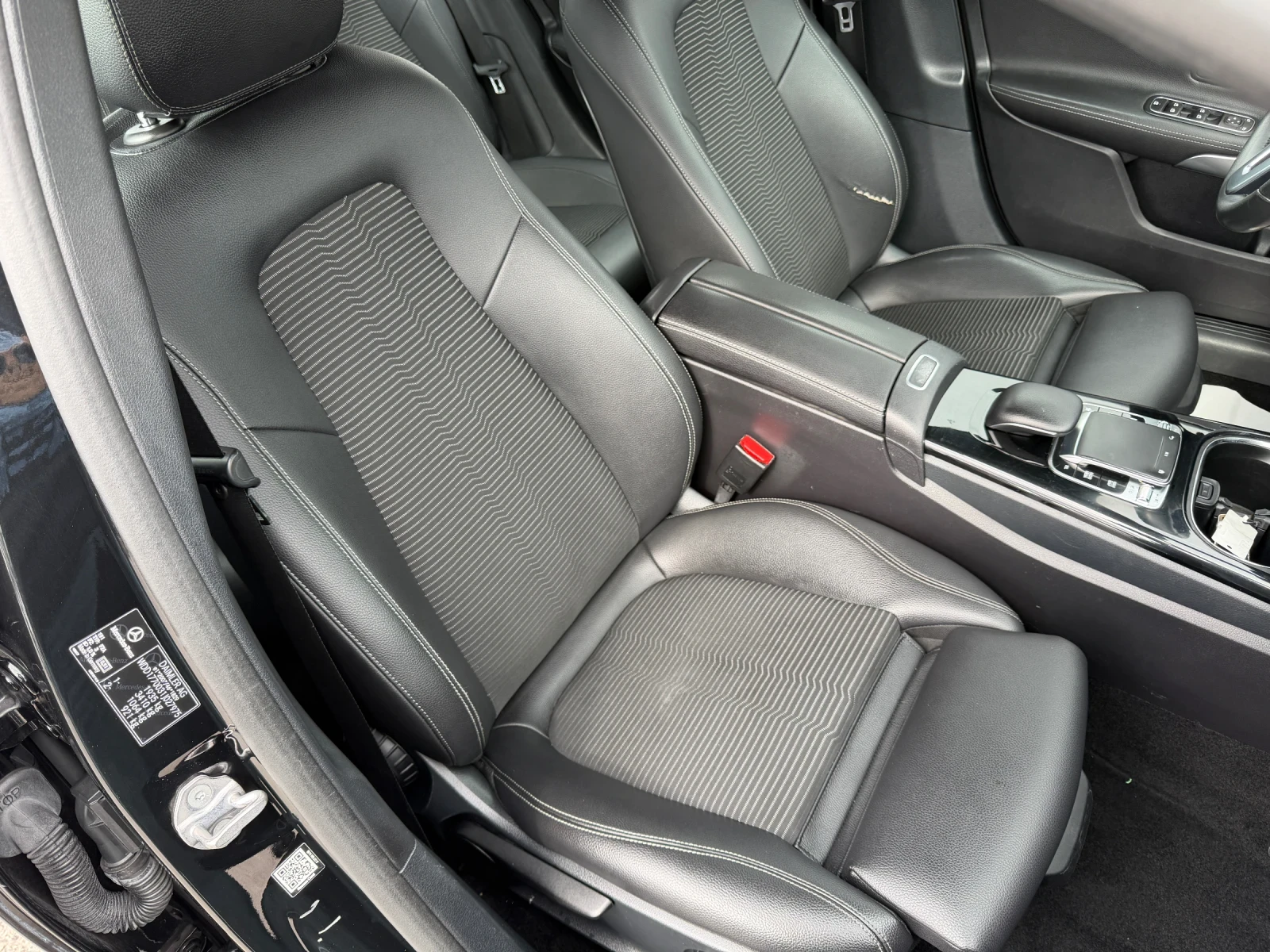 Mercedes-Benz A 180, снимка 10 - Автомобили и джипове - 54137336