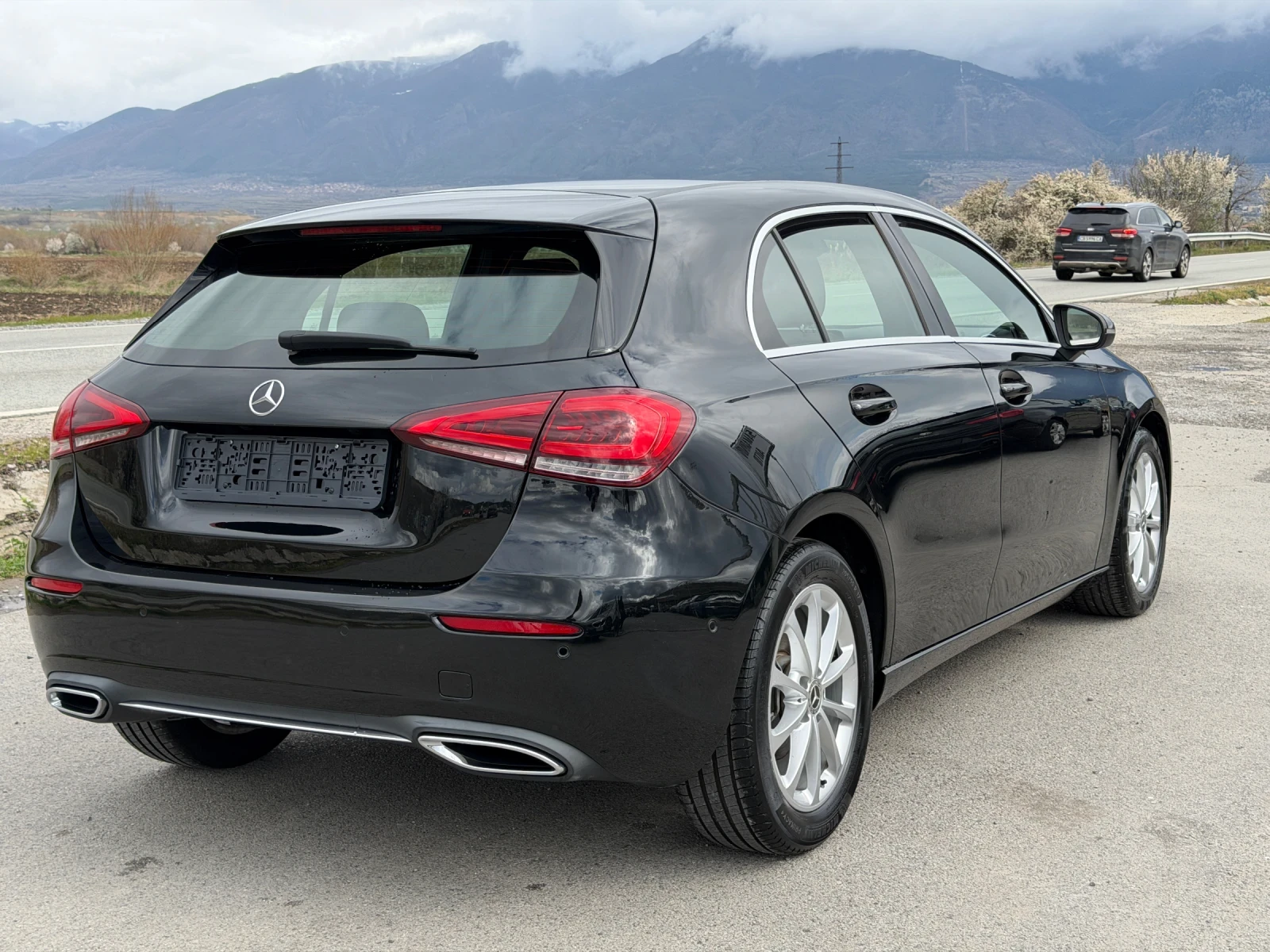 Mercedes-Benz A 180, снимка 5 - Автомобили и джипове - 54137336