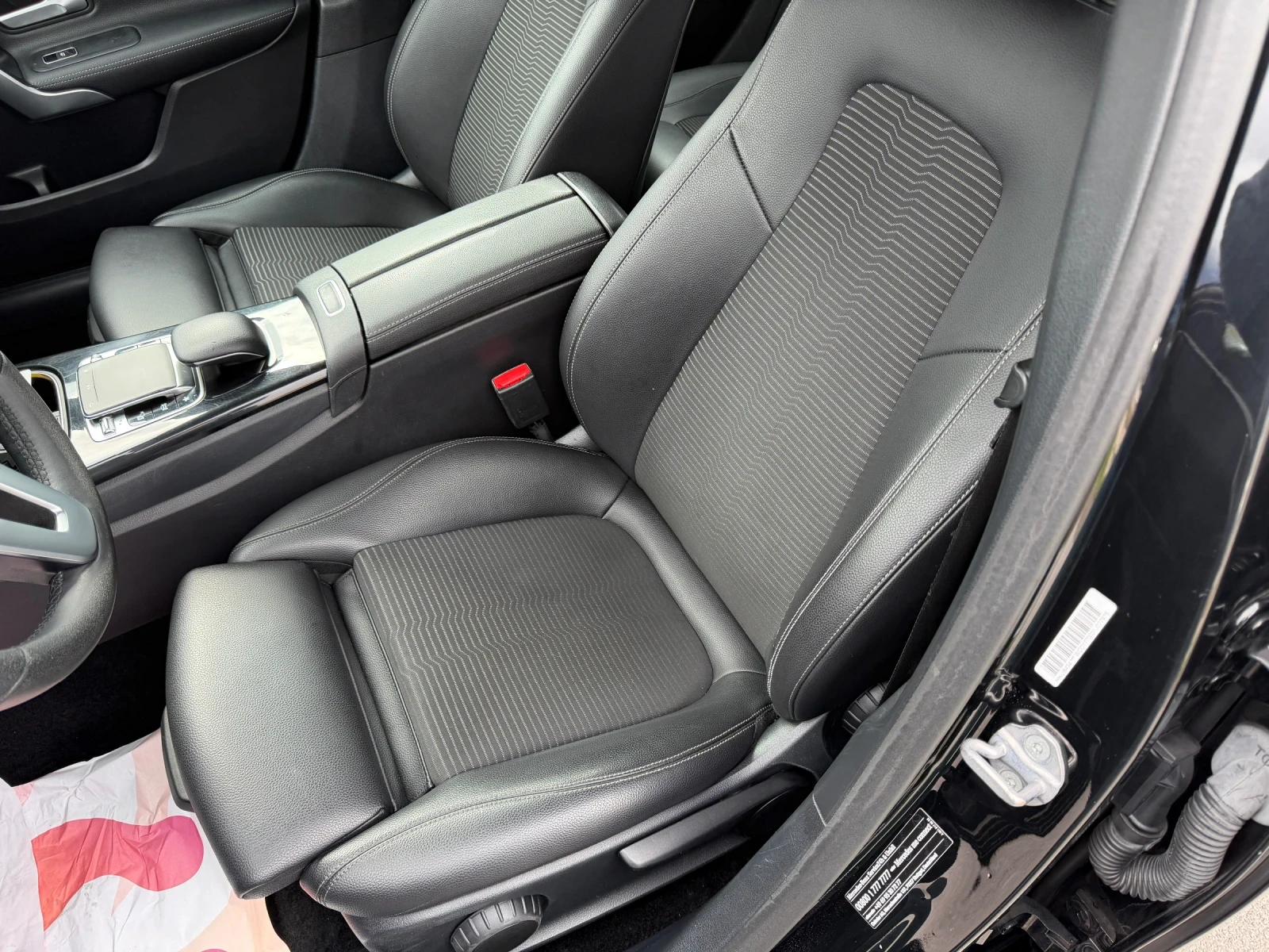 Mercedes-Benz A 180, снимка 13 - Автомобили и джипове - 54137336