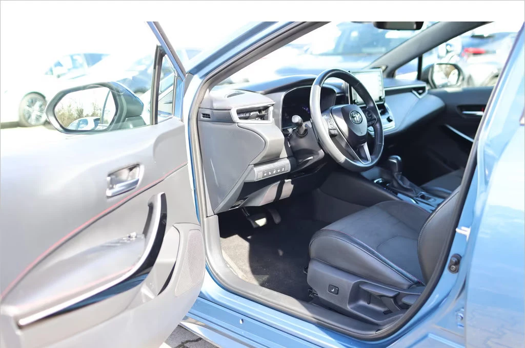 Toyota Corolla HEV/184HP/LOUNGE/CAM/NAVI/LED/300z | Mobile.bg � ����������� 9