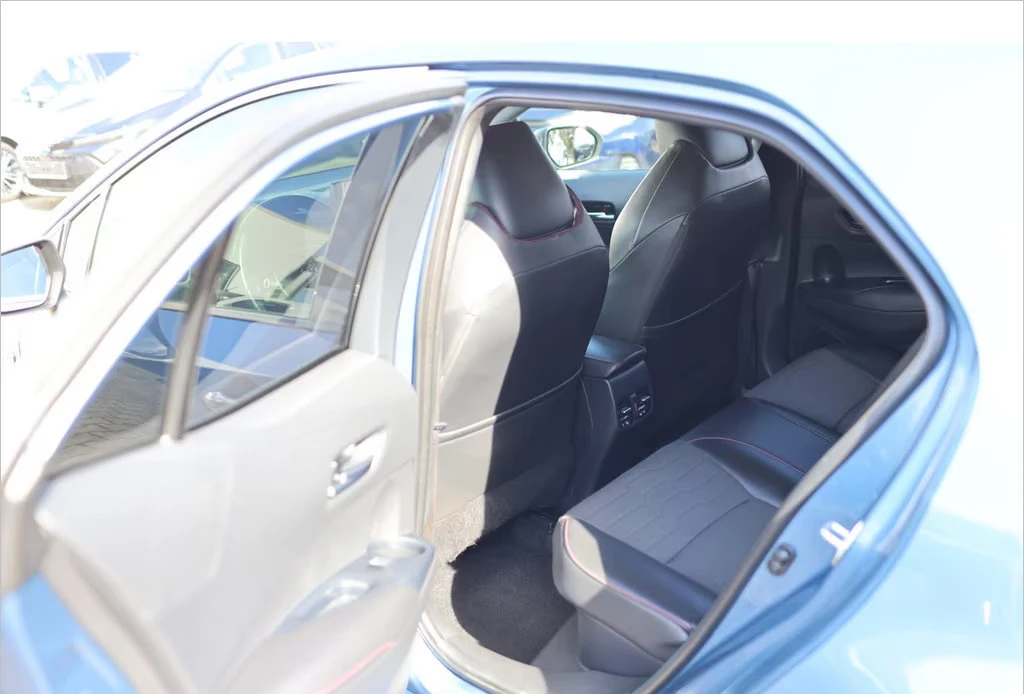 Toyota Corolla HEV/184HP/LOUNGE/CAM/NAVI/LED/300z | Mobile.bg � ����������� 10
