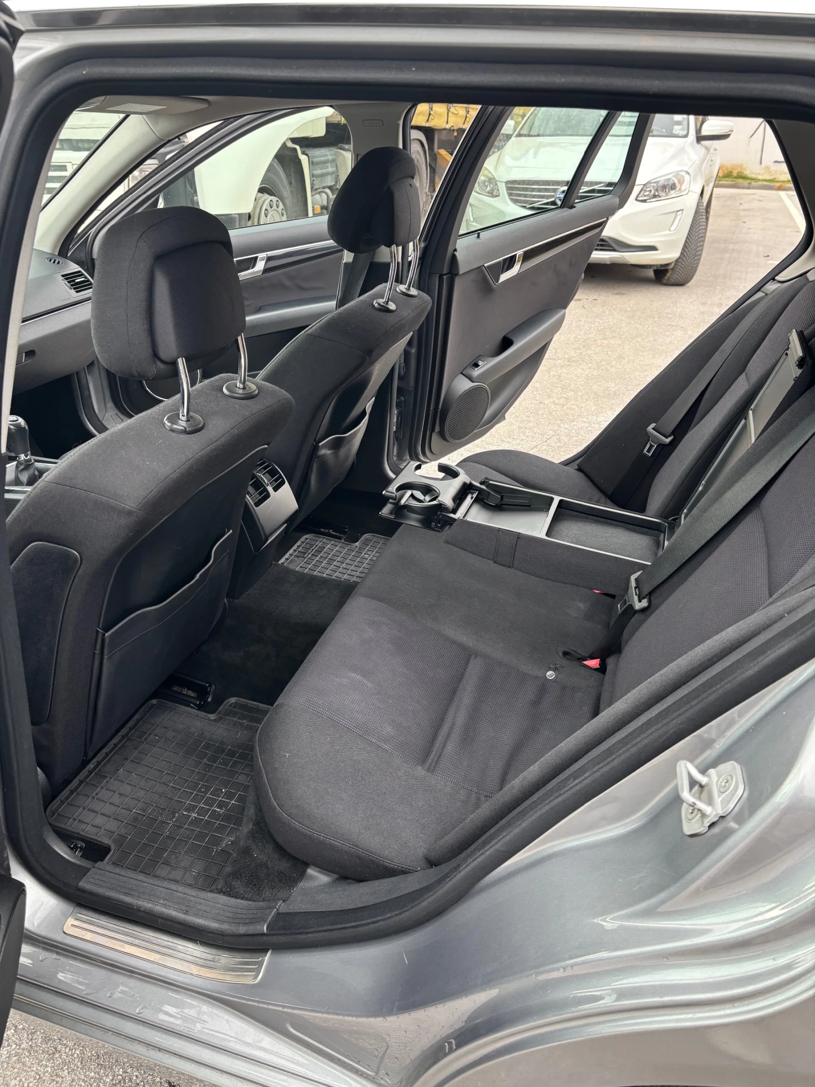 Mercedes-Benz C 220 220 CDI, снимка 8 - Автомобили и джипове - 54347224