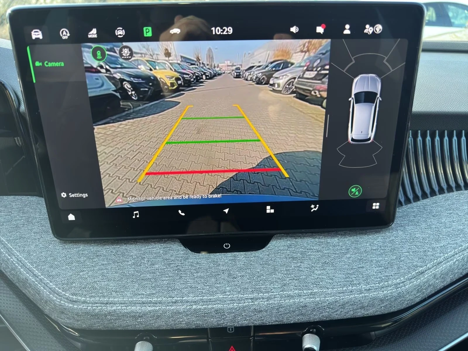 Skoda Superb 2.0 TDI / DCC / CAMERA / LED / MASSAGE / , снимка 11 - Автомобили и джипове - 54710104