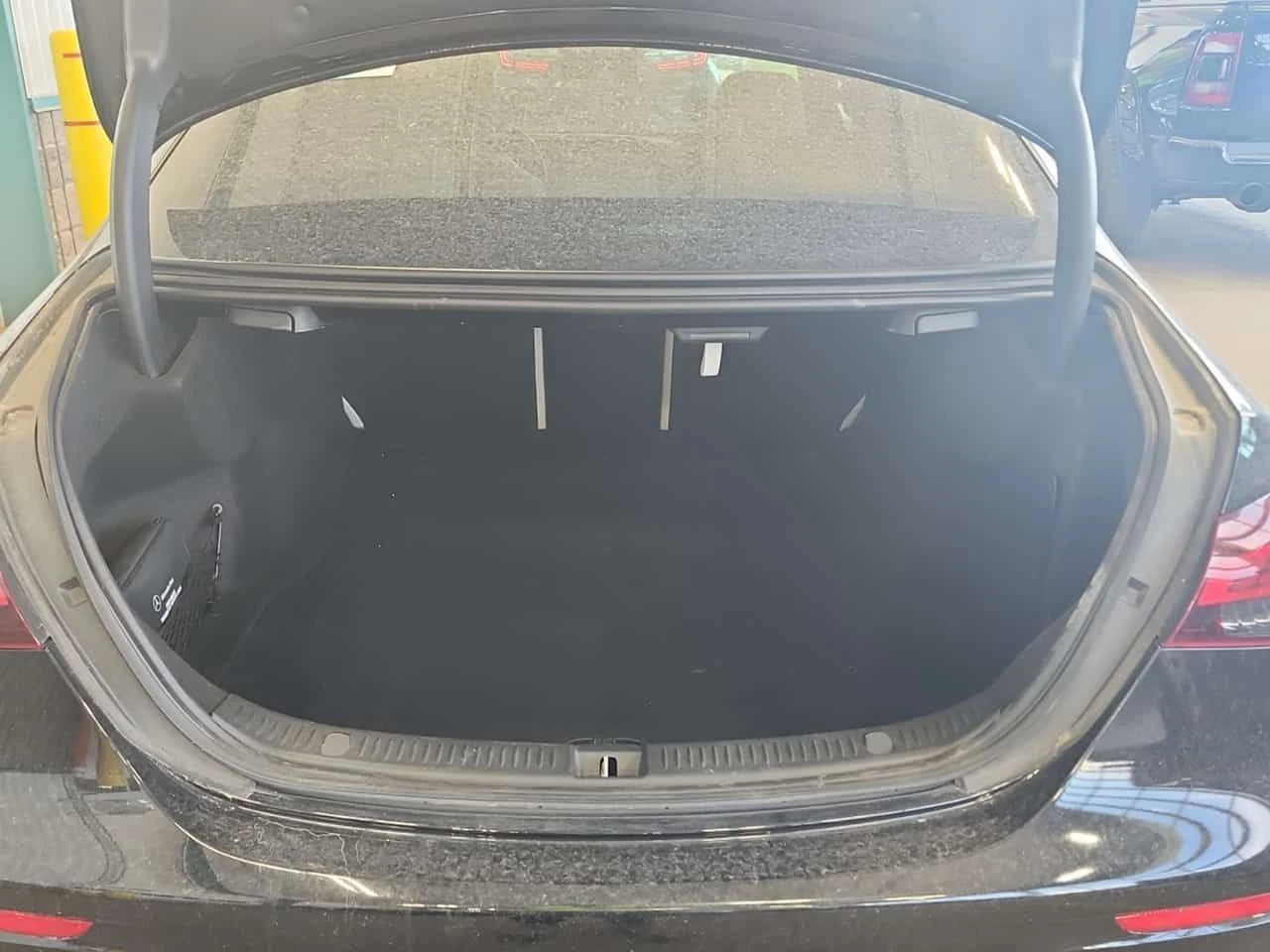 Mercedes-Benz E 350  | 360 | distronic | BURMESTER | MEMORY , снимка 14 - Автомобили и джипове - 54776836
