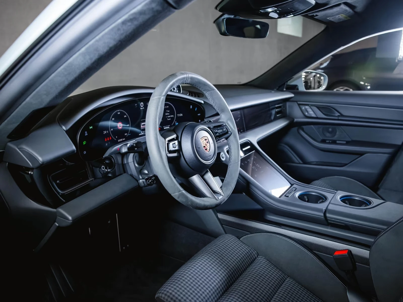 Porsche Taycan GTS CARBON PANORAMA HEAD-UP BOSE 360-CAM, снимка 13 - Автомобили и джипове - 55434994
