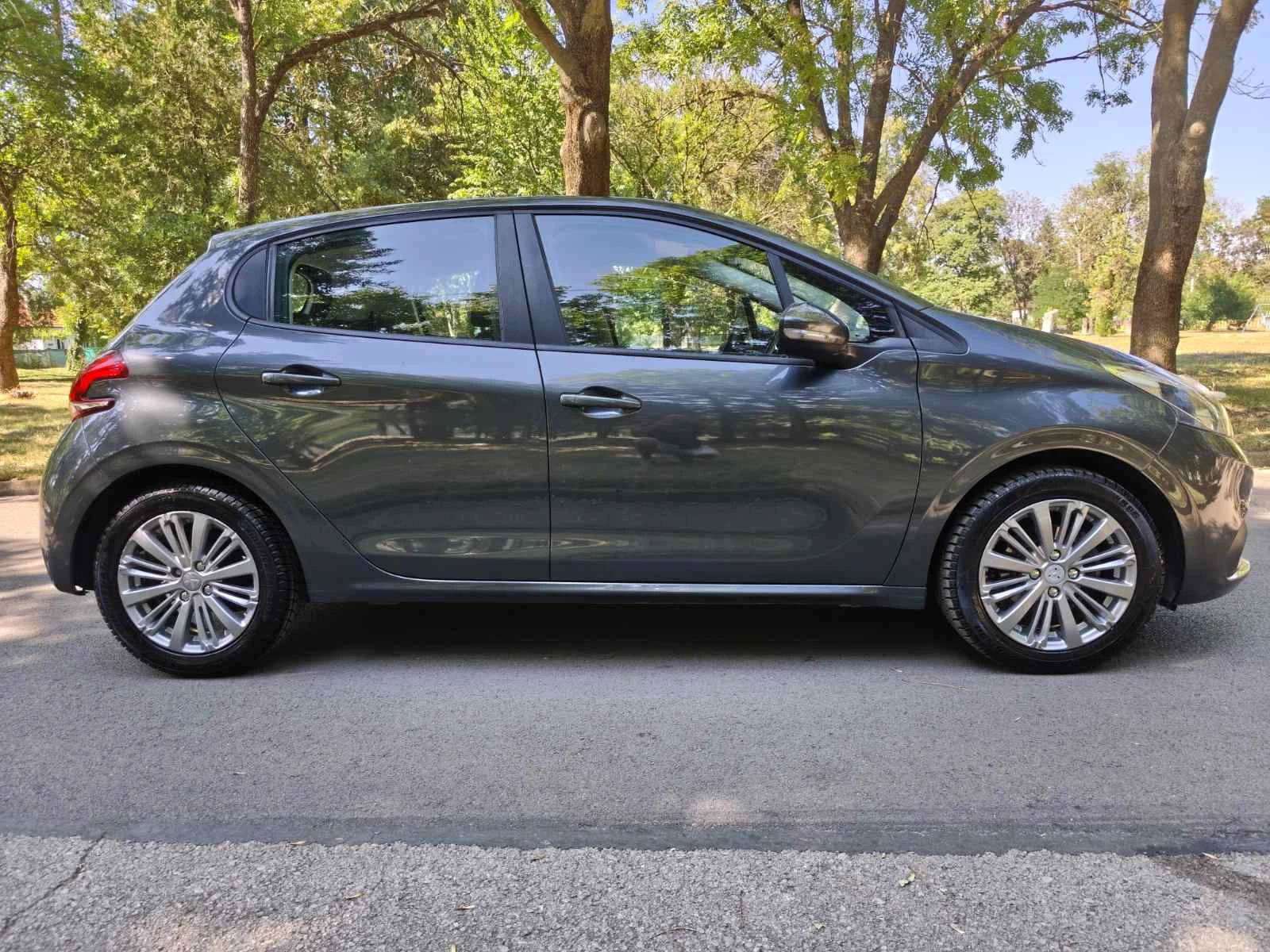 Peugeot 208 2016г., 1.6 HDI, EURO 6, снимка 4 - Автомобили и джипове - 55503133