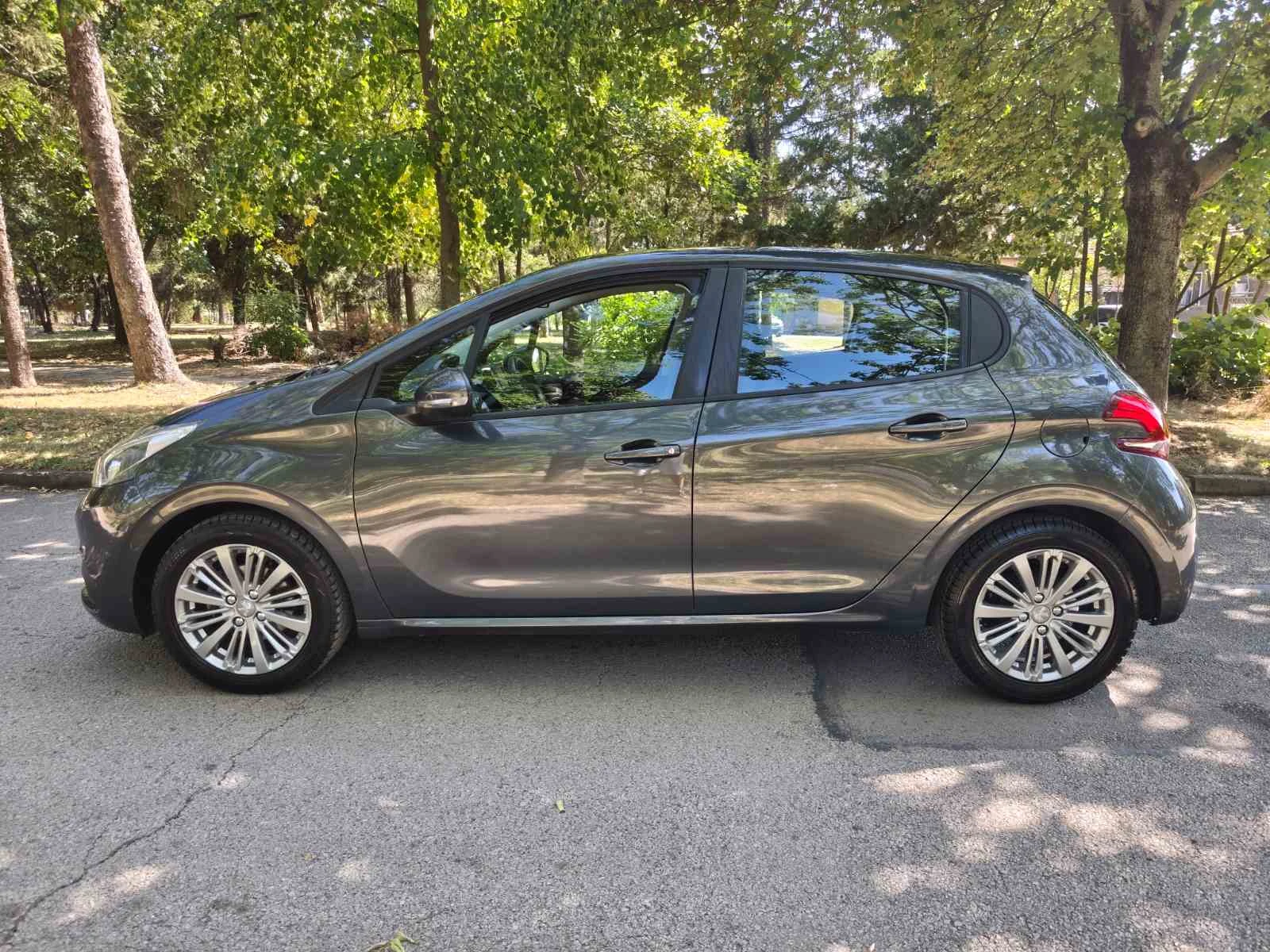 Peugeot 208 2016г., 1.6 HDI, EURO 6, снимка 8 - Автомобили и джипове - 55503133