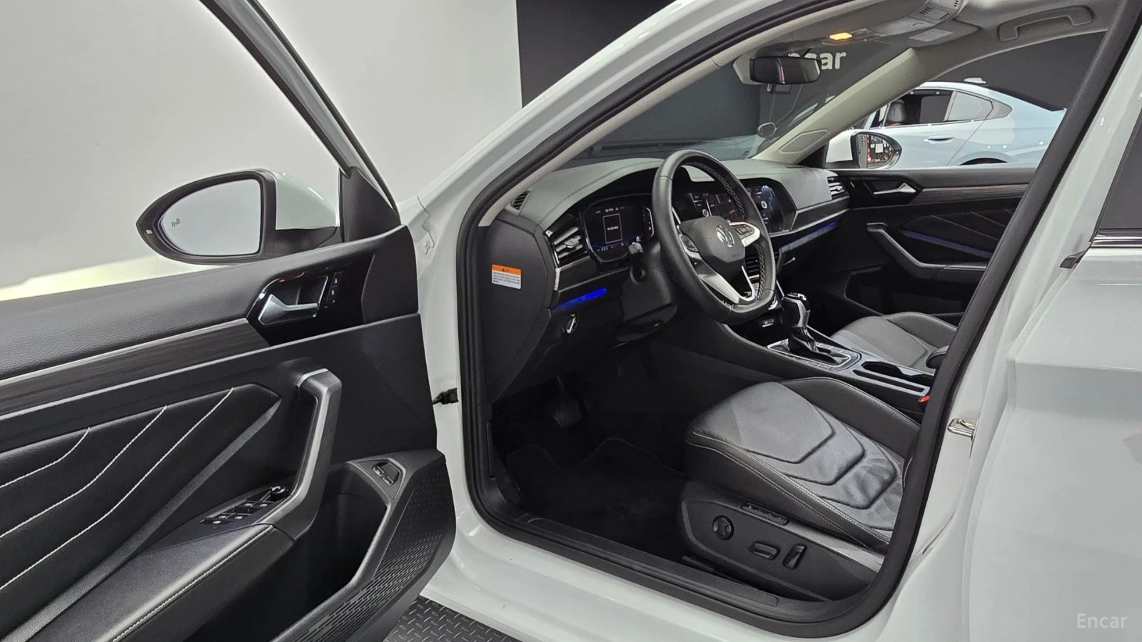 VW Jetta 1.5TSI* ПОДГРЕВ* ОБДХВАНЕ* ШИБИДАХ* КАМЕРА* LED* N, снимка 9 - Автомобили и джипове - 55674067