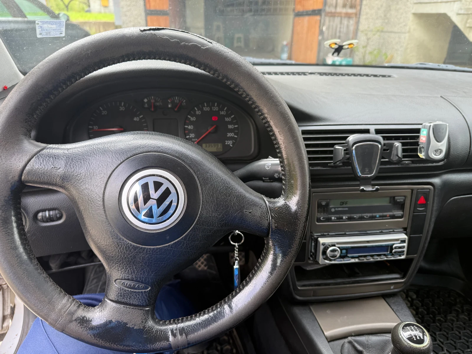 VW Passat Комби, снимка 6 - Автомобили и джипове - 55891702