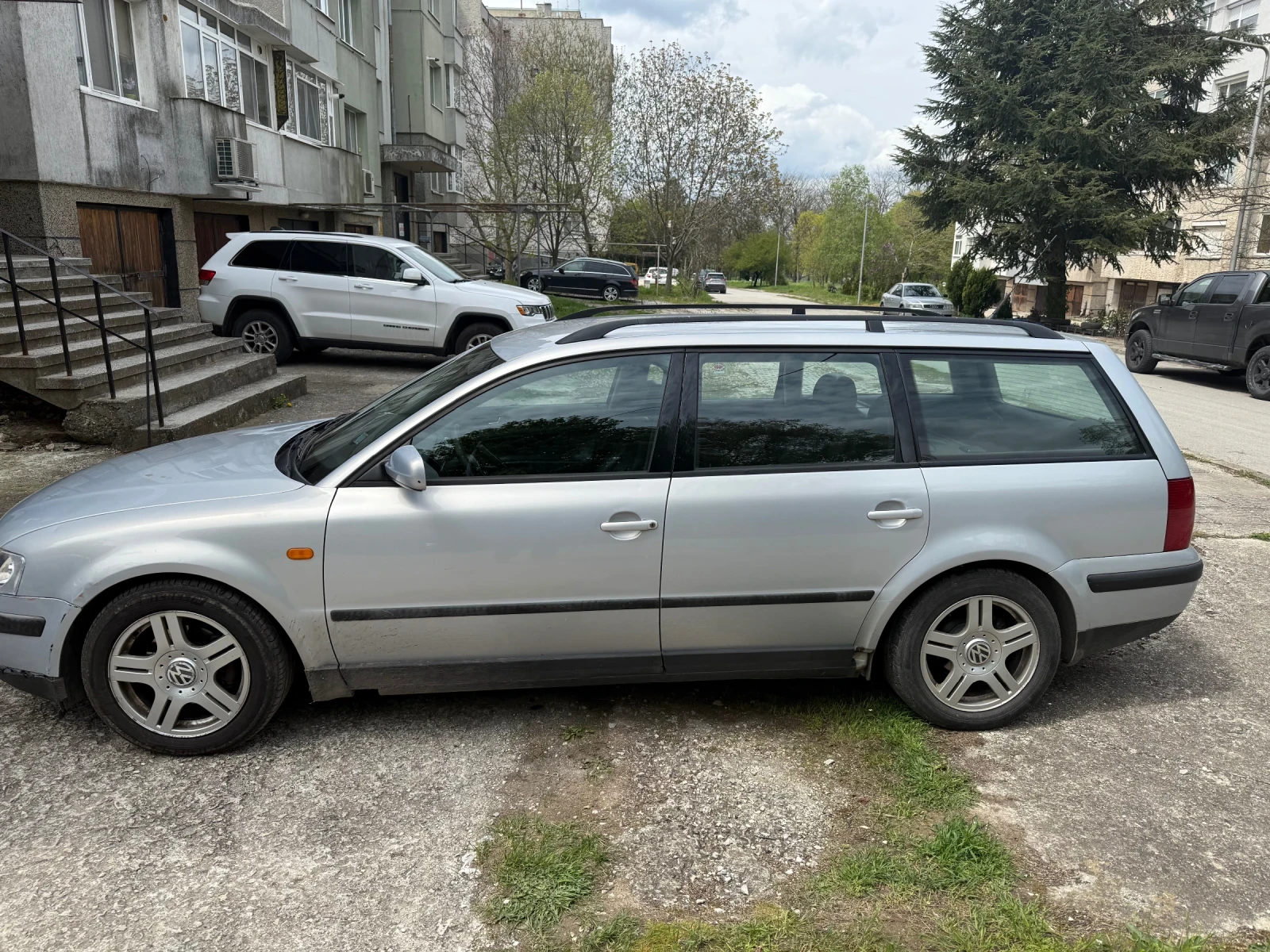VW Passat Комби, снимка 3 - Автомобили и джипове - 55891702