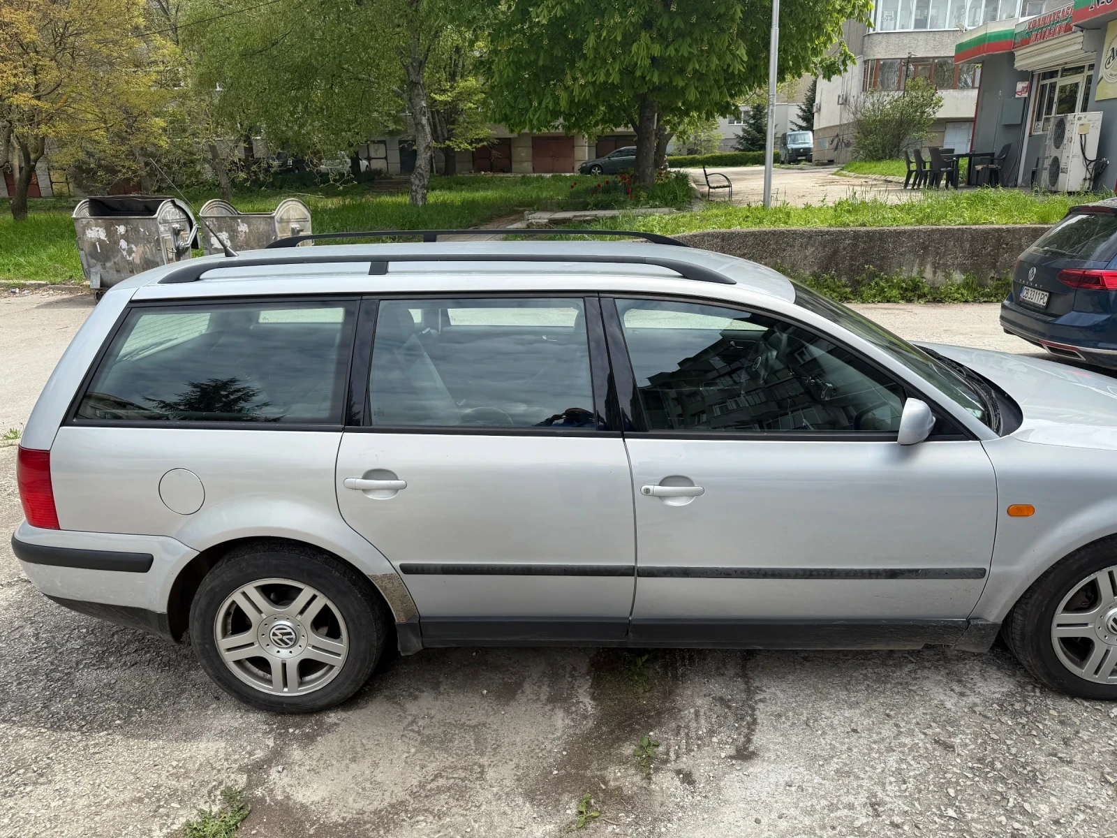 VW Passat Комби, снимка 2 - Автомобили и джипове - 55891702