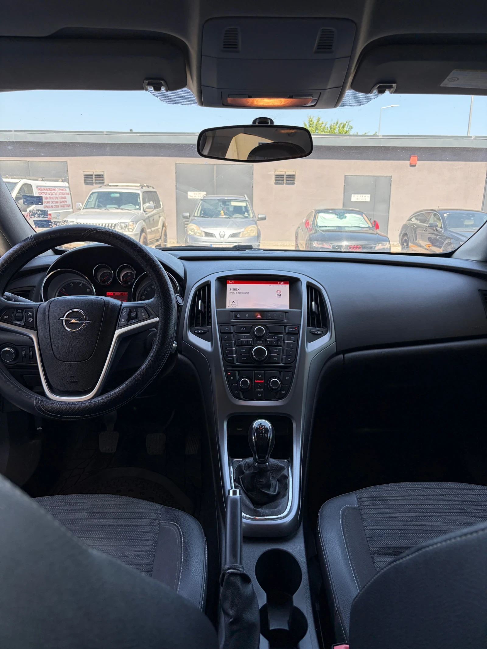 Opel Astra, снимка 12 - Автомобили и джипове - 55936718