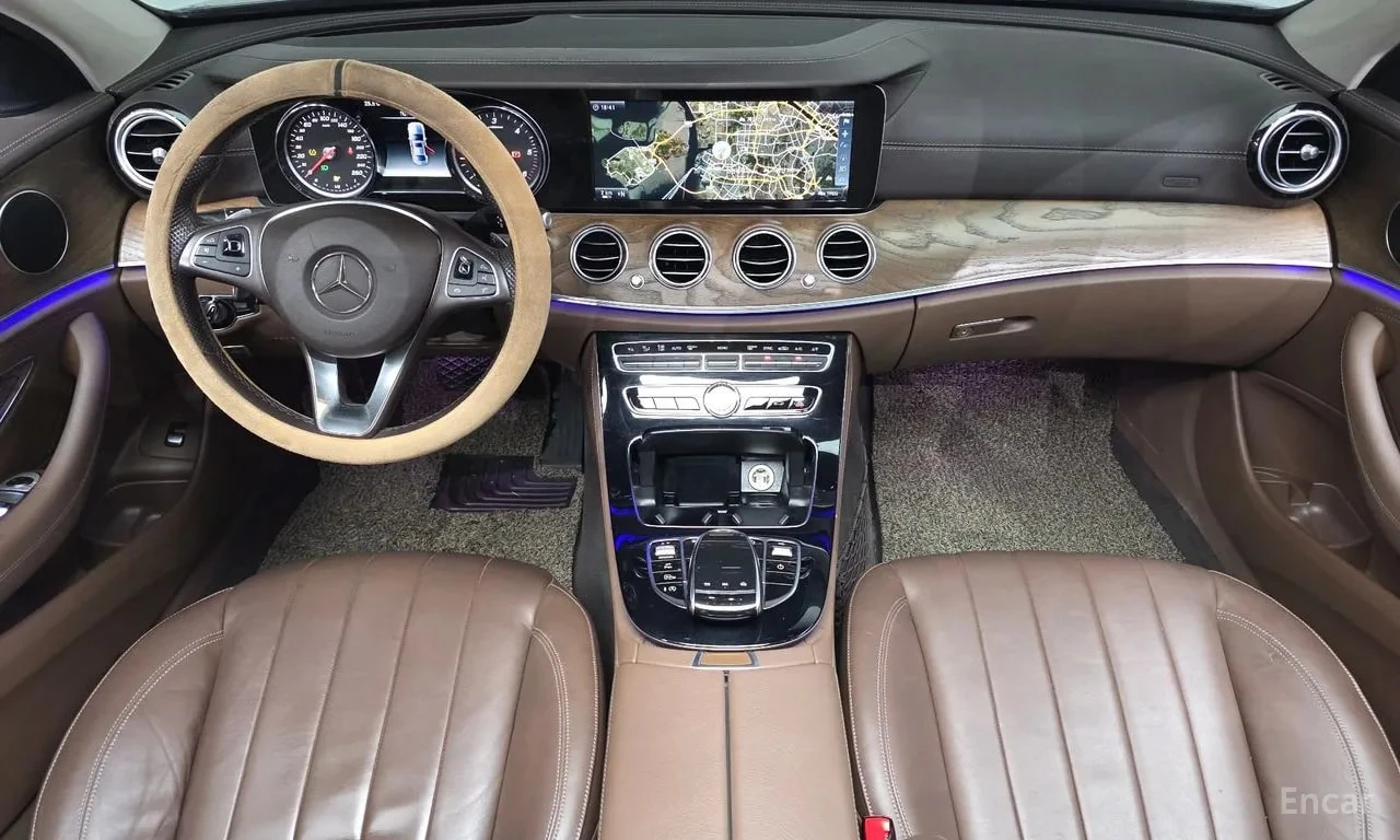 Mercedes-Benz E 220 * Exclusive * АВТОКРЕДИТ БЕЗ ПЪРВОНАЧАЛНА ВНОСКА, снимка 7 - Автомобили и джипове - 55940932