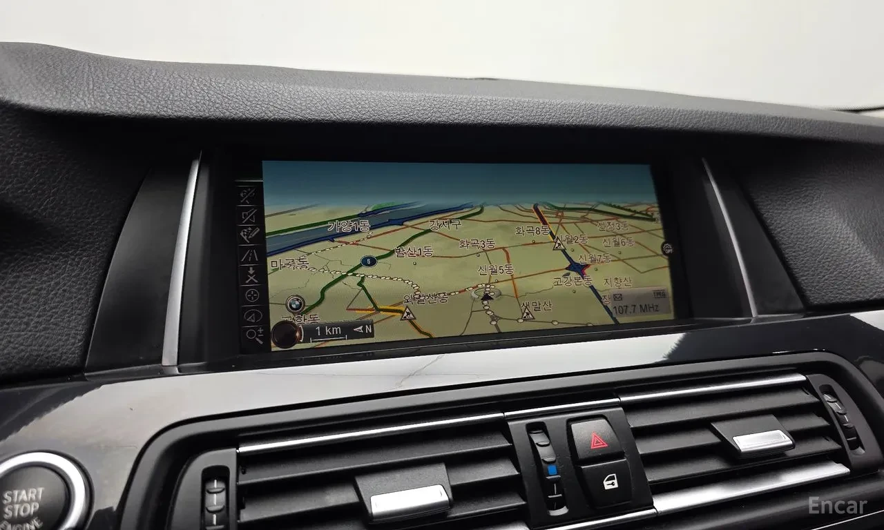 BMW 520 * M Aero* HUD* ПАНО* NAVI* КАМЕРИ, снимка 12 - Автомобили и джипове - 56086636