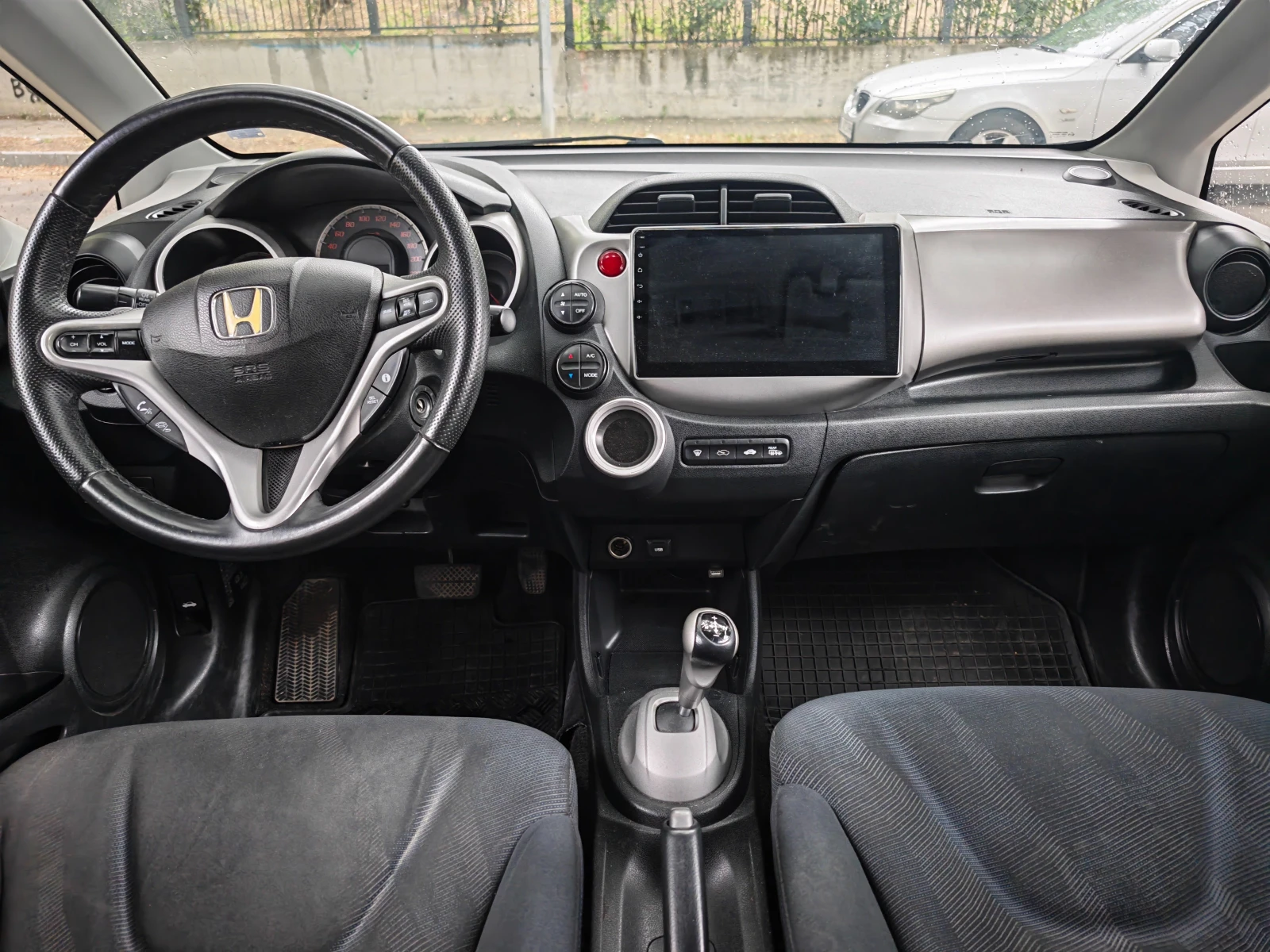 Honda Jazz 1.4i, снимка 14 - Автомобили и джипове - 56237726