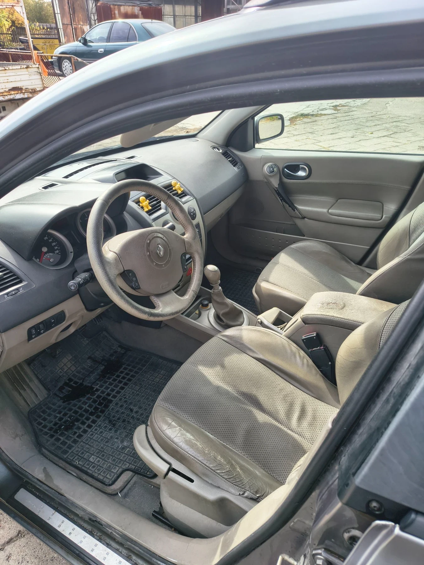 Renault Megane, снимка 6 - Автомобили и джипове - 56448409