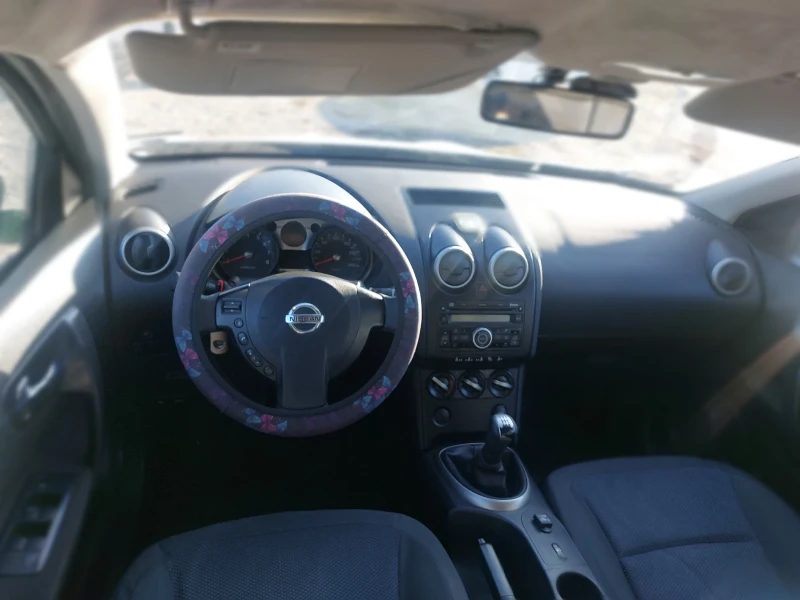 Nissan Qashqai 1.6 АГУ, снимка 15 - Автомобили и джипове - 48827087