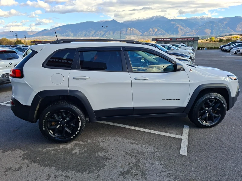 Jeep Cherokee TRAILHAWK 3.2 , снимка 7 - Автомобили и джипове - 52212800