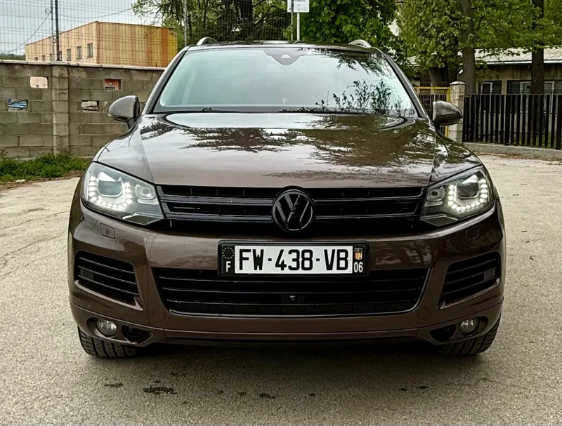 VW Touareg 4.2 TDI, снимка 2 - Автомобили и джипове - 52478504
