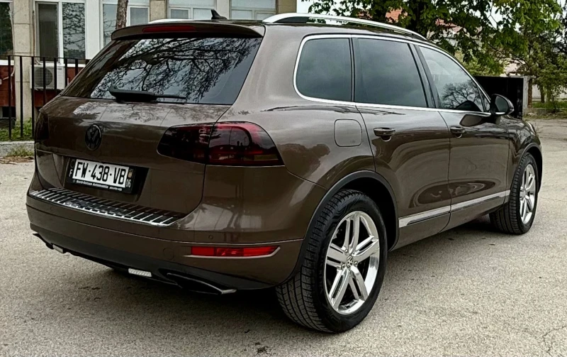 VW Touareg 4.2 TDI, снимка 4 - Автомобили и джипове - 52478504