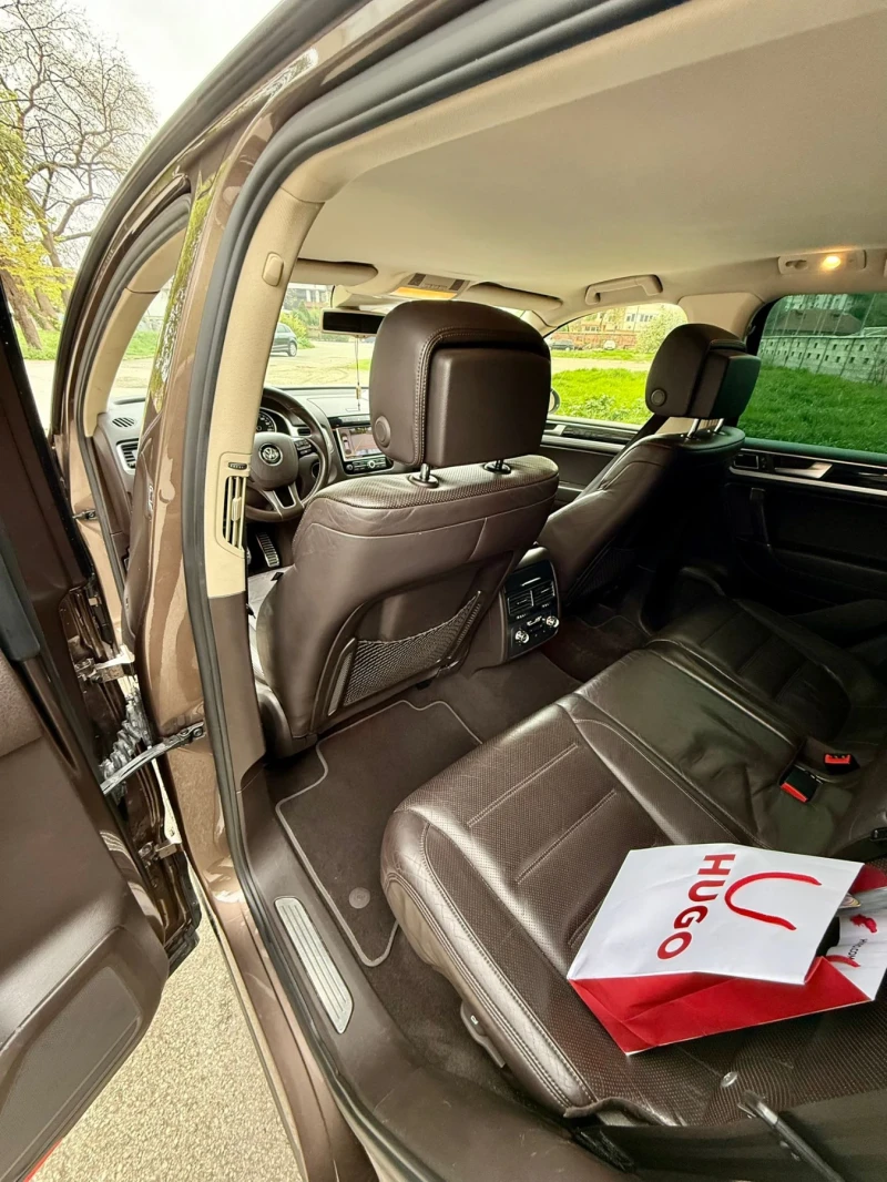 VW Touareg 4.2 TDI, снимка 10 - Автомобили и джипове - 52478504