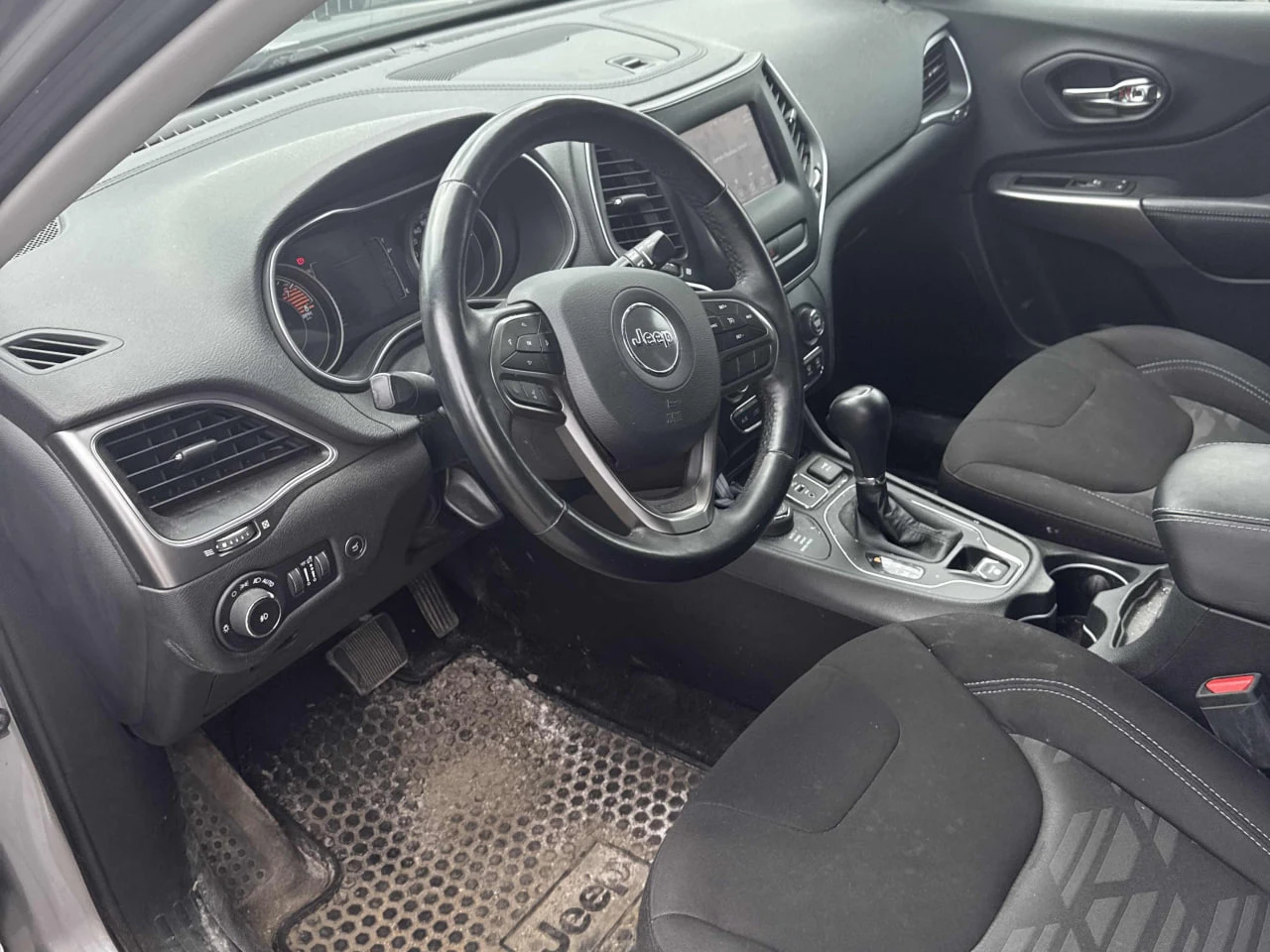 Jeep Cherokee CARFAX* АВТОФИНАНСИРАНЕ* БЕЗ ПЪРВОНАЧАЛНА ВНОСКА*  - изображение 5