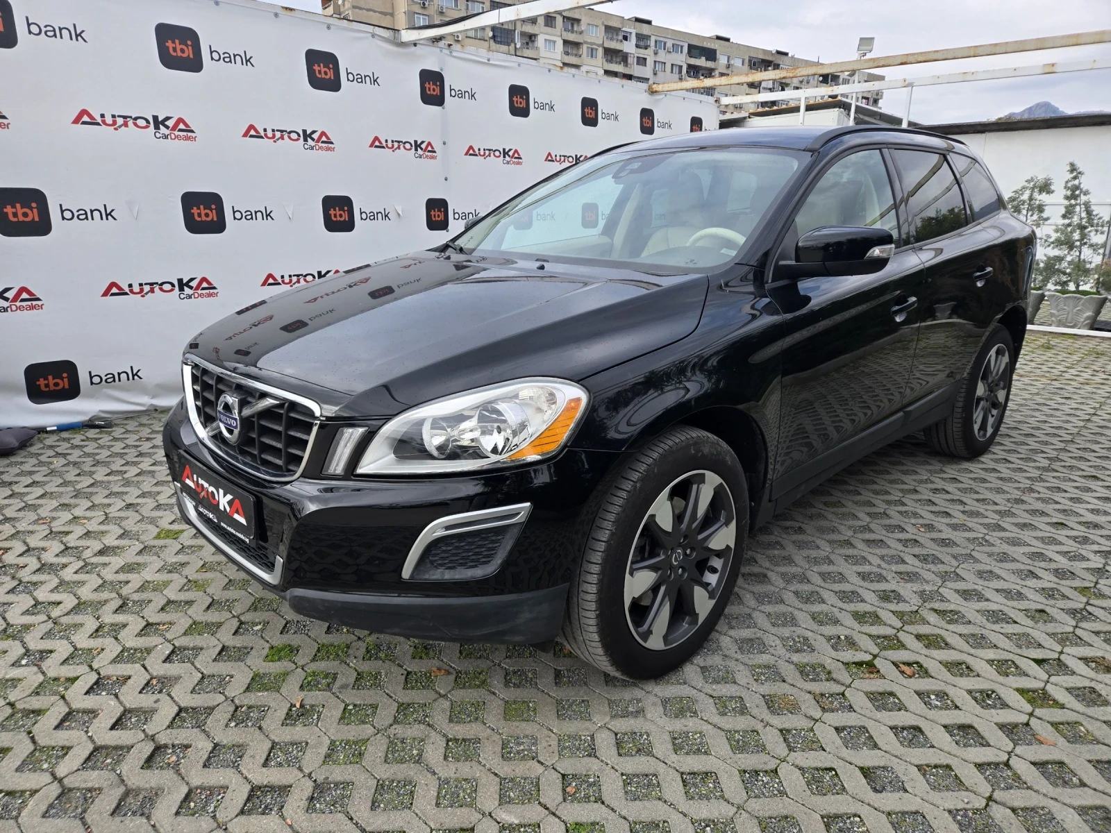 Volvo XC60 2.0D-163кс= АВТОМАТ= НАВИ= SUMMUM - изображение 6
