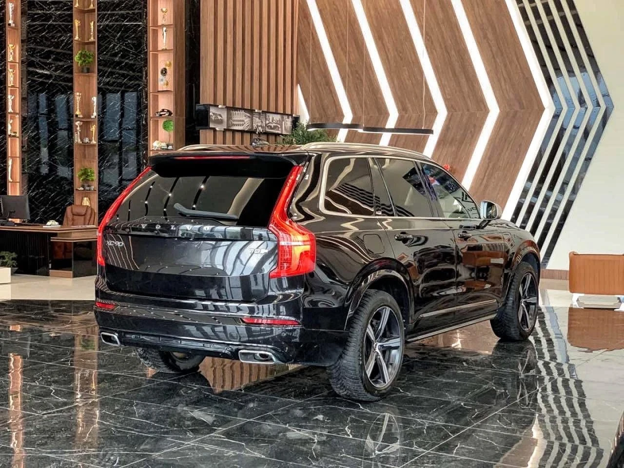 Volvo Xc90 R-design T8 twin engine, снимка 4 - Автомобили и джипове - 54325579