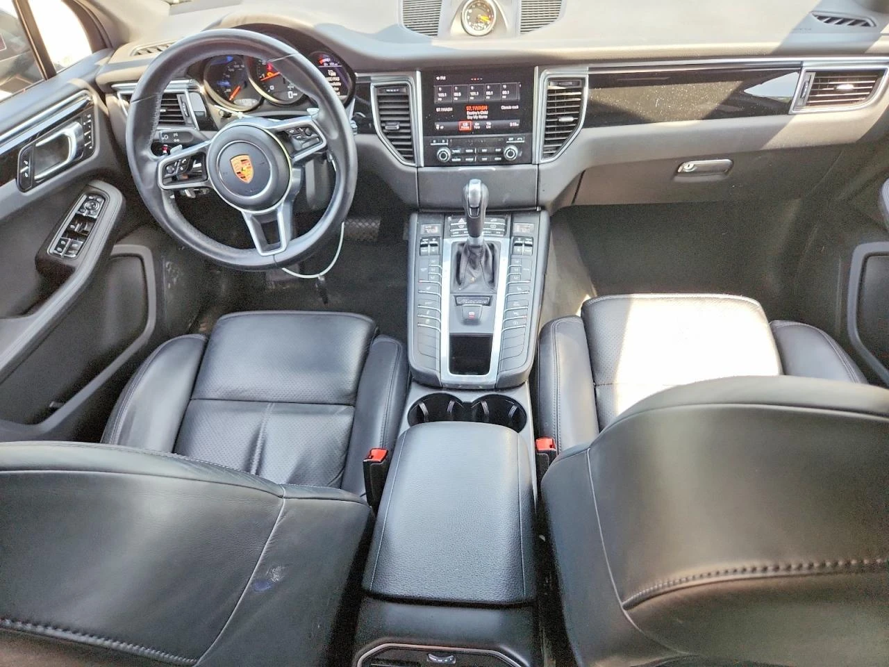 Porsche Macan 2.0l, снимка 8 - Автомобили и джипове - 55566295