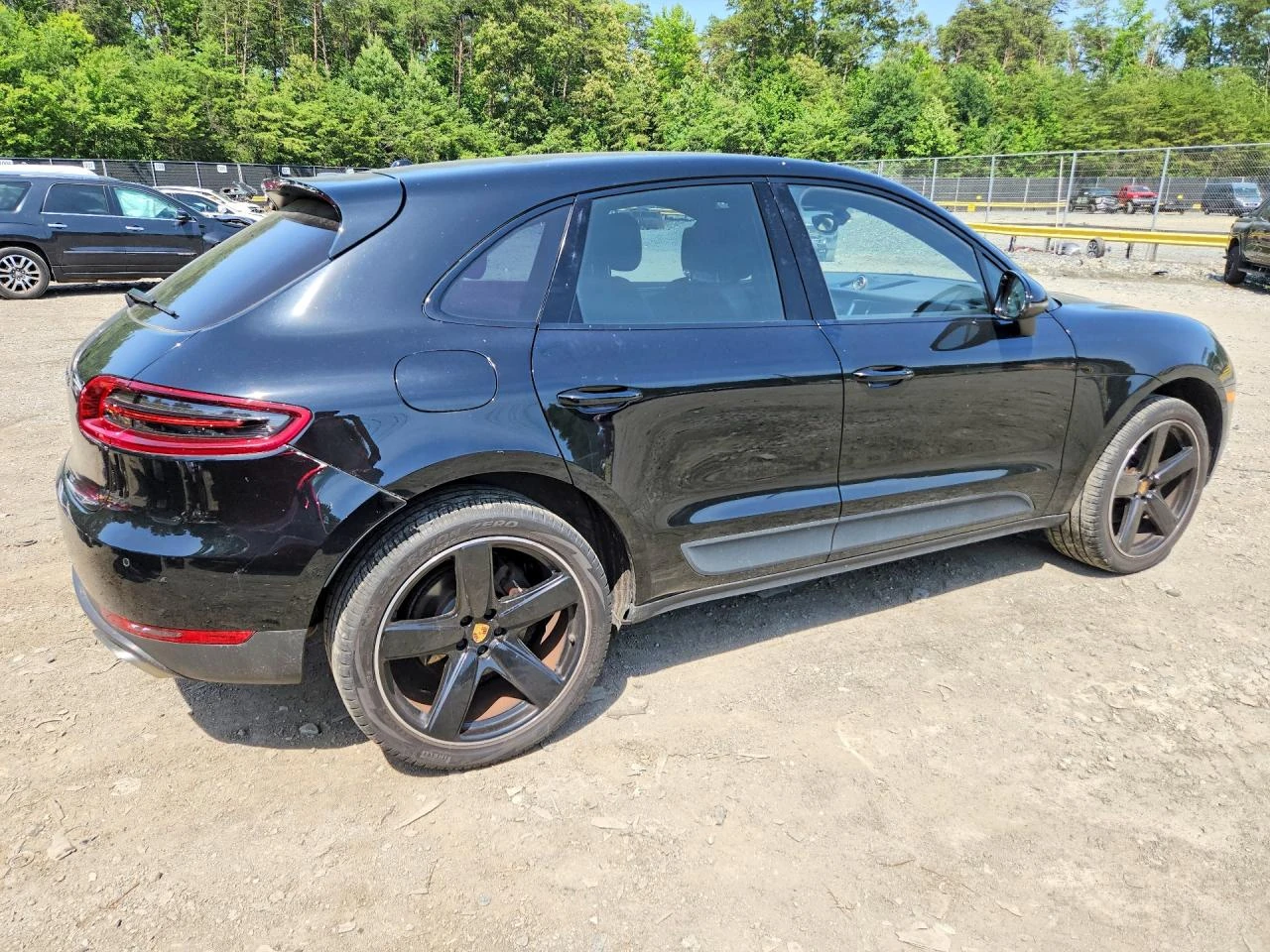 Porsche Macan 2.0l, снимка 3 - Автомобили и джипове - 55566295