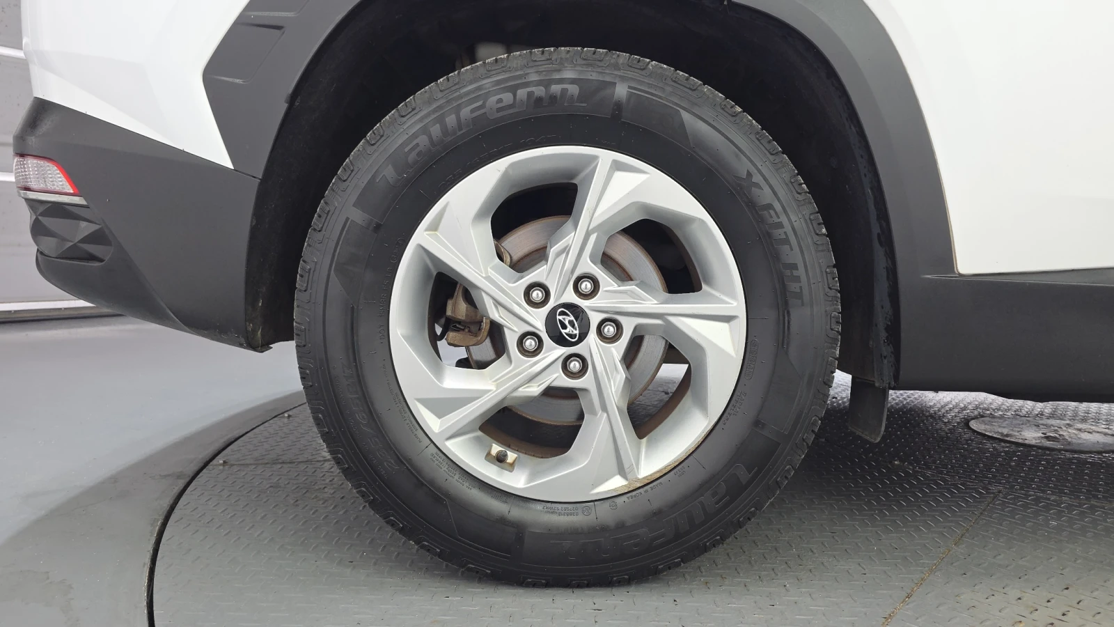 Hyundai Tucson 2.0 Modern* ПОДГРЕВ ВОЛАН* КРАЙНА ЦЕНА, снимка 5 - Автомобили и джипове - 55594488