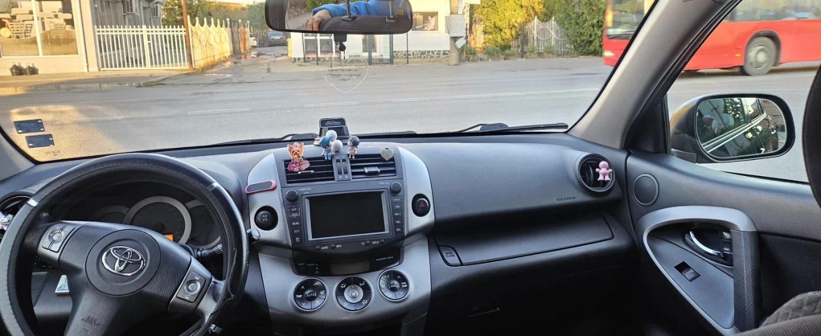 Toyota Rav4, снимка 15 - Автомобили и джипове - 56509516