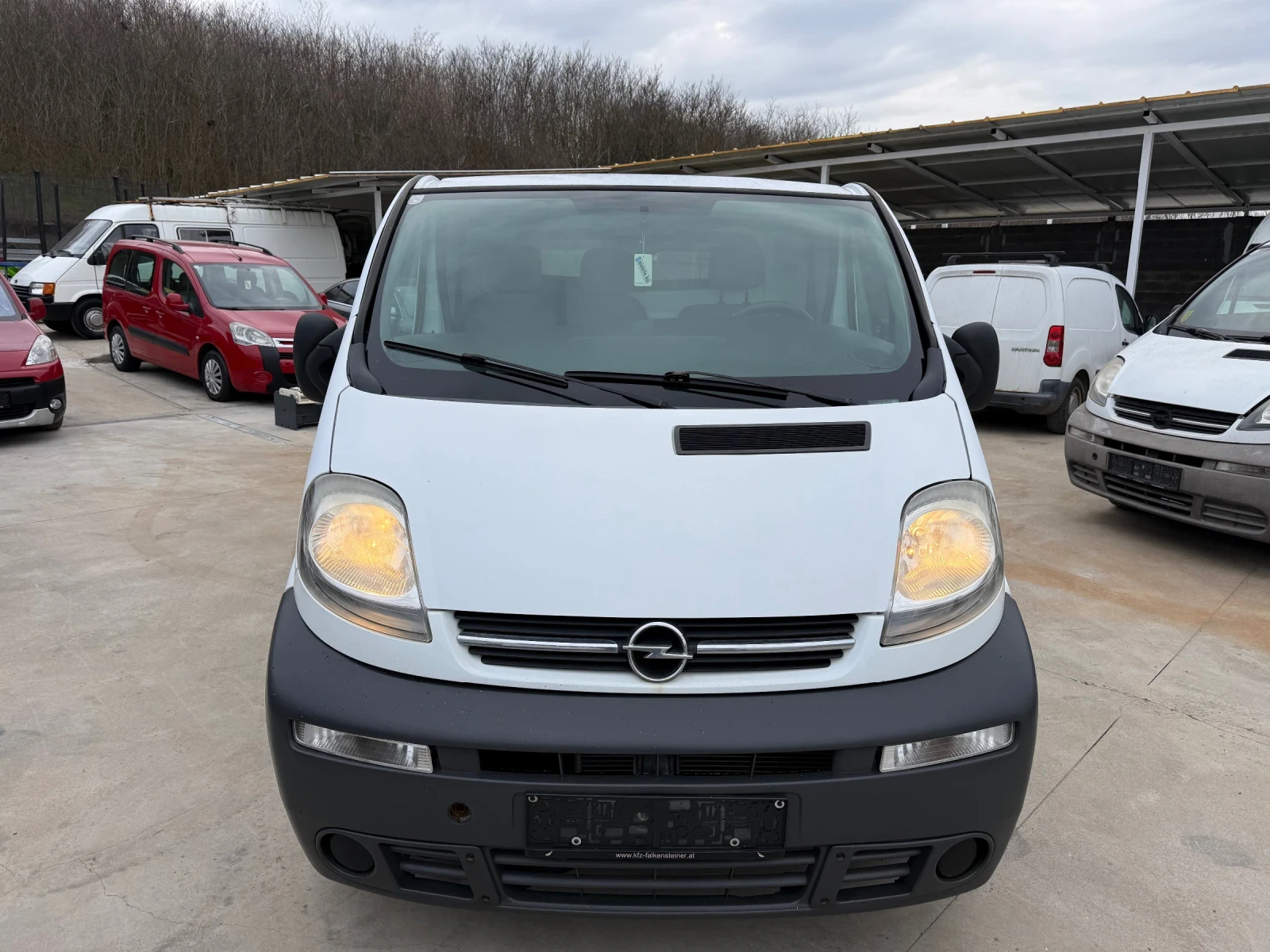 Opel Vivaro 1.9DTI, снимка 2 - Бусове и автобуси - 53922098