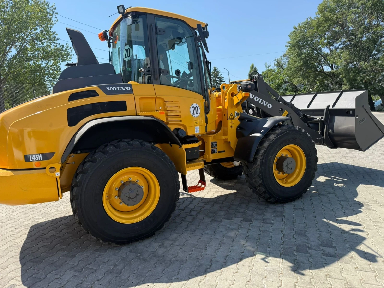   Volvo L45H | Mobile.bg   1