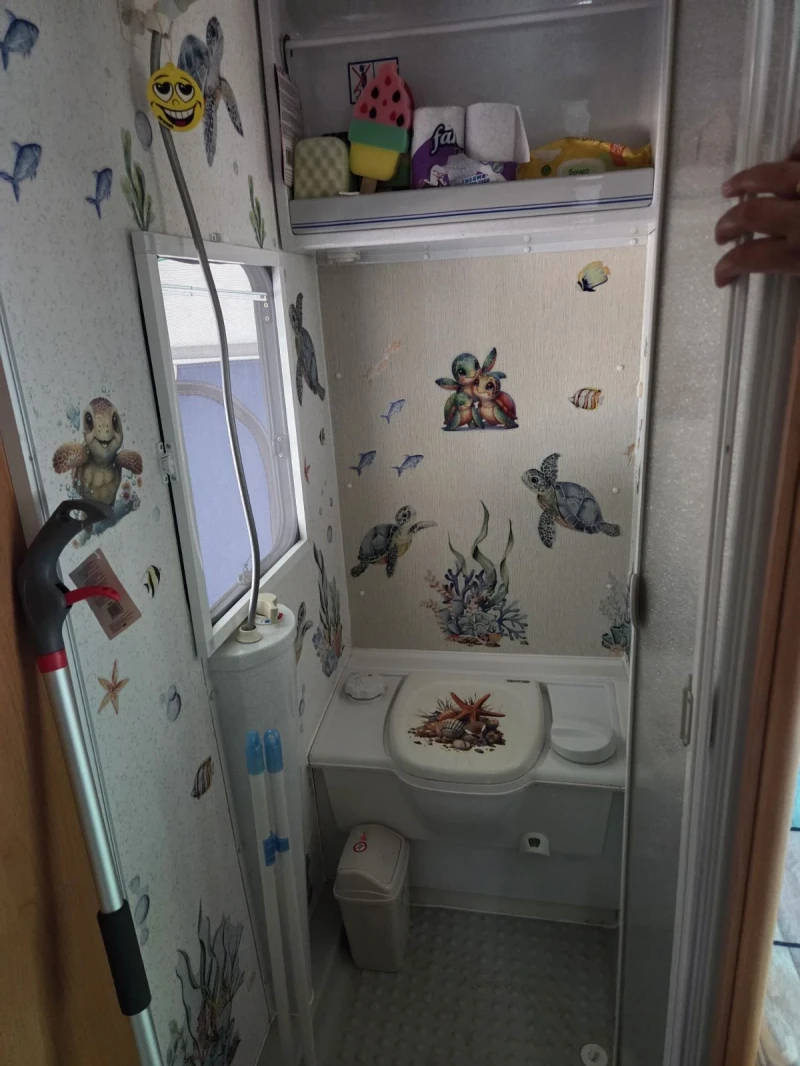 Каравана Adria Unica B 502 up exclusive, снимка 11 - Каравани и кемпери - 53100862