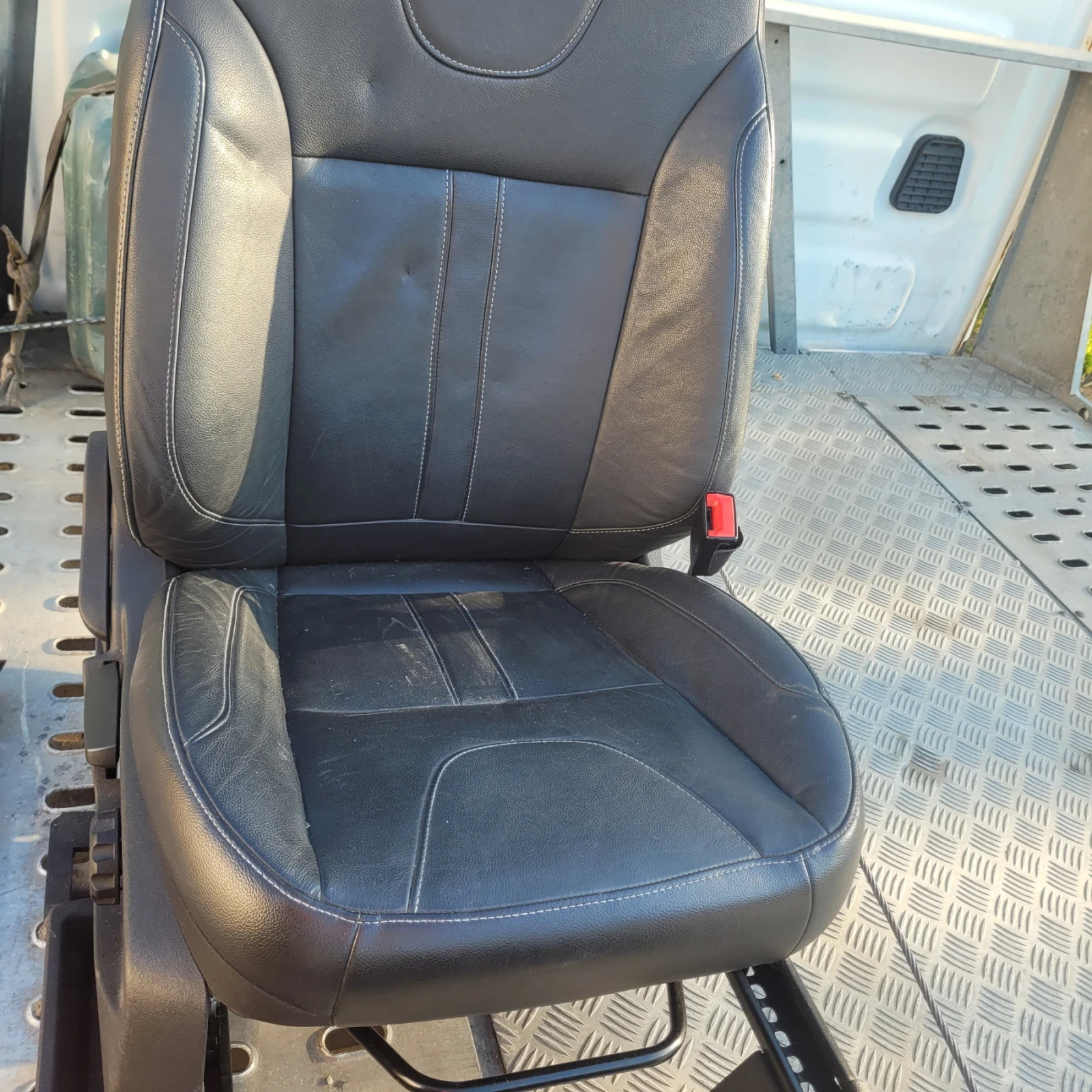 Кожен салон форд куга, снимка 4 - Части - 54316830