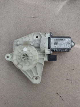     5Q4959802D          VW PASSAT B8