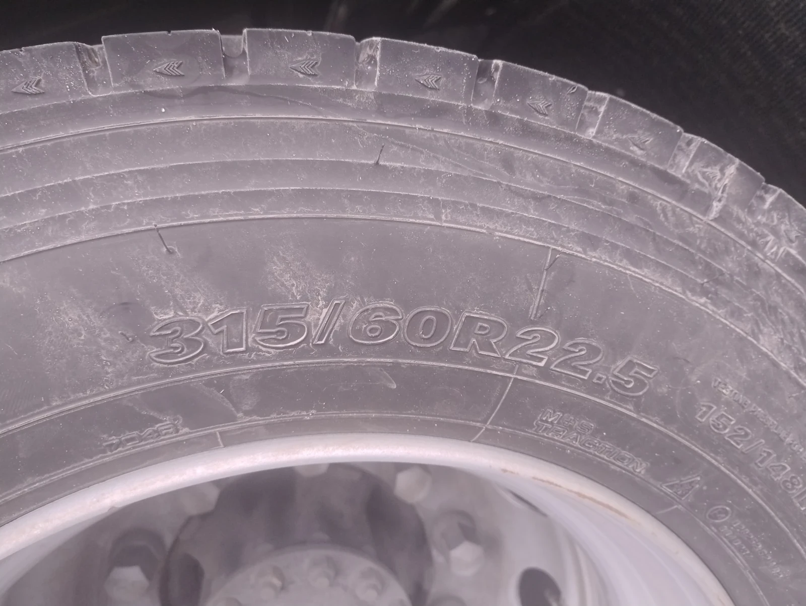 Гуми Всесезонни 315/60R22.5, снимка 3 - Гуми и джанти - 55472255