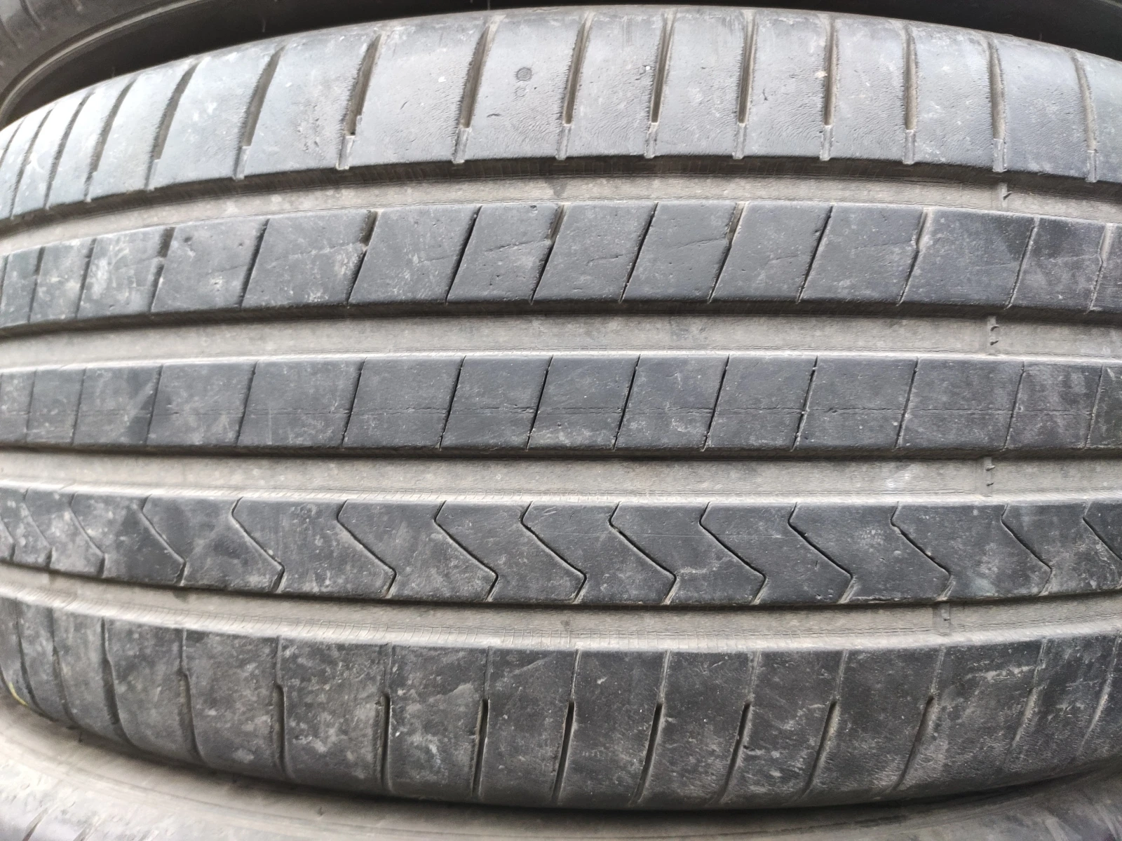 Гуми Летни 225/55R18, снимка 2 - Гуми и джанти - 55478778
