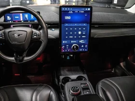 Ford Mustang Mach-E * Premium AWD * CARFAX * БЕЗ ПЪРВОНАЧАЛНА ВНОСКА, снимка 13