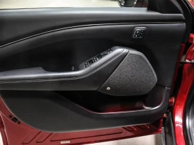 Ford Mustang Mach-E * Premium AWD * CARFAX * БЕЗ ПЪРВОНАЧАЛНА ВНОСКА, снимка 6